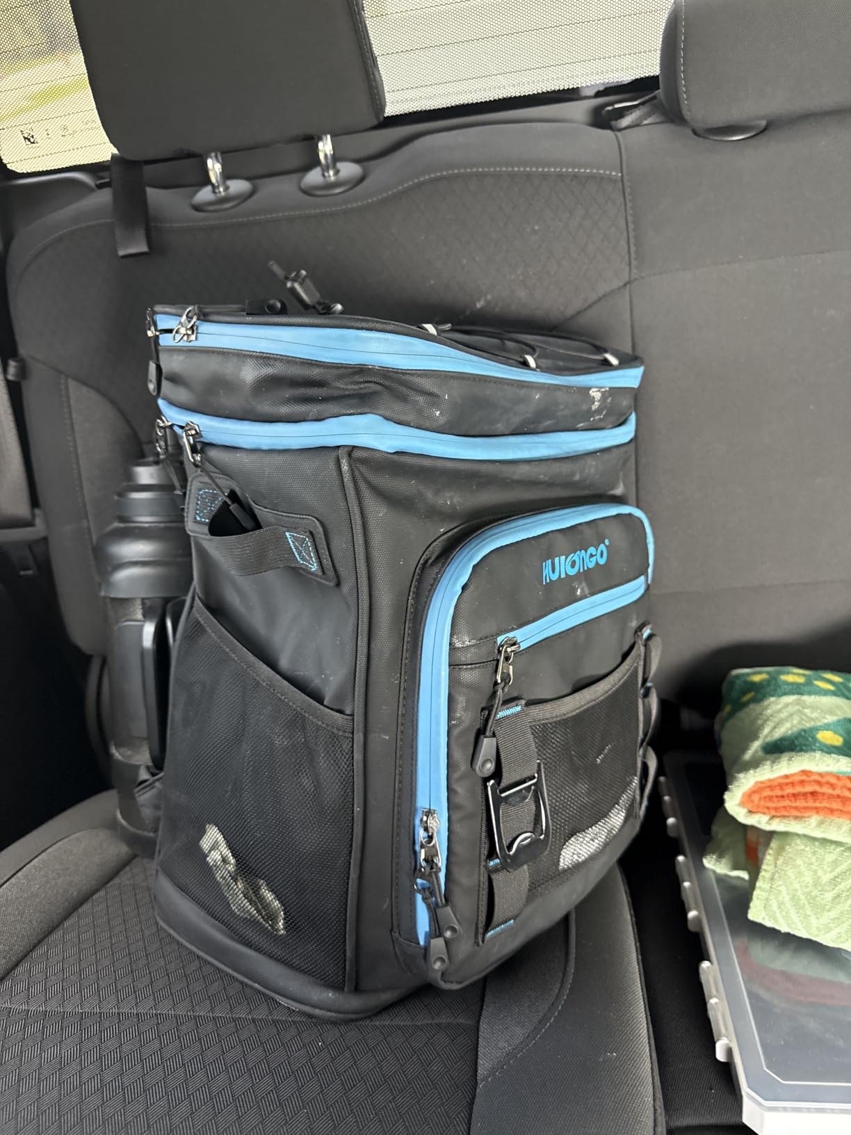 Hulongo Large Waterproof Insulated Cooler Backpack, 30L, 48 Cans customer photo 1