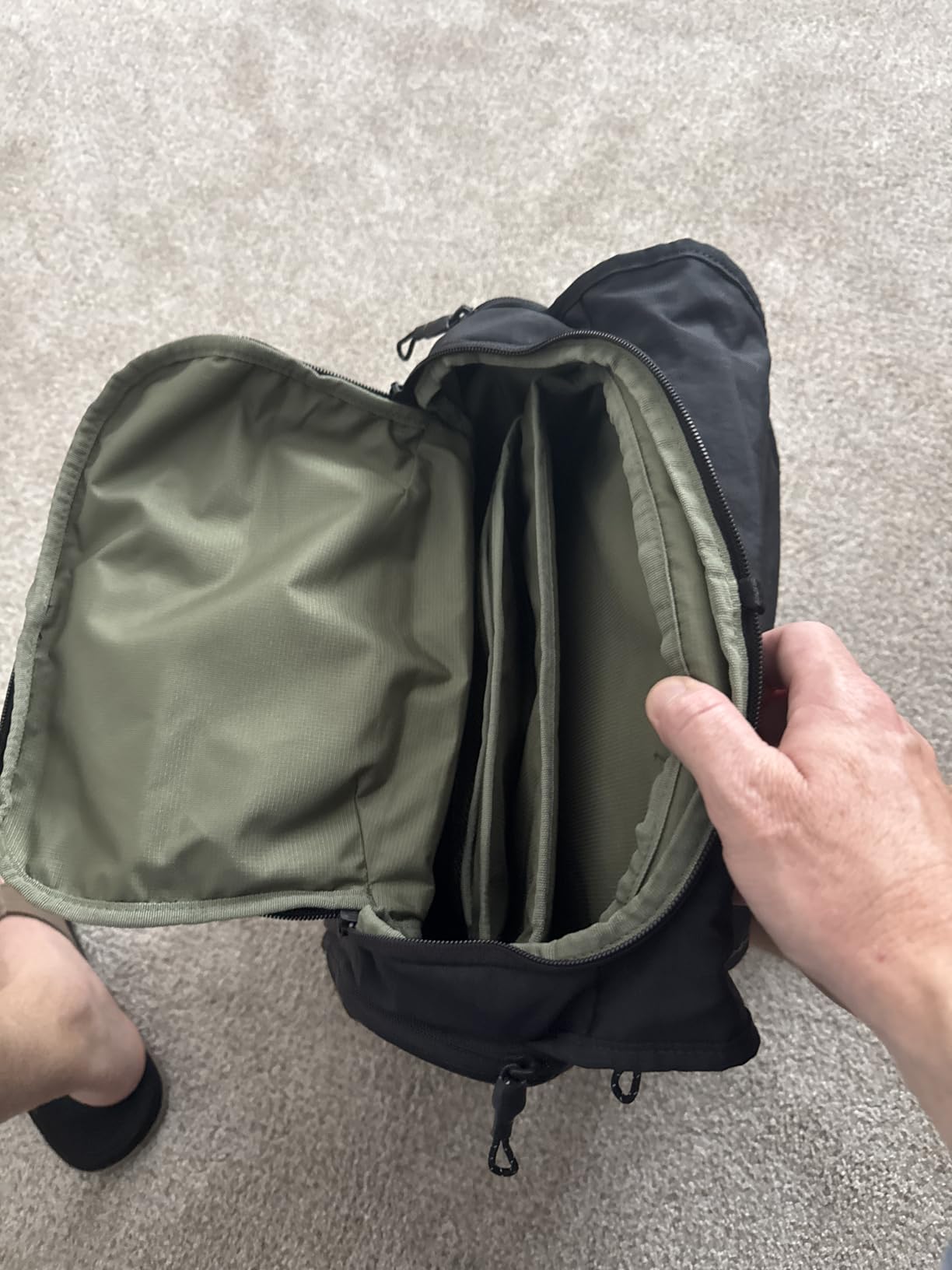 Thule Paramount 27L Backpack - Commuter Backpack - Fits 16