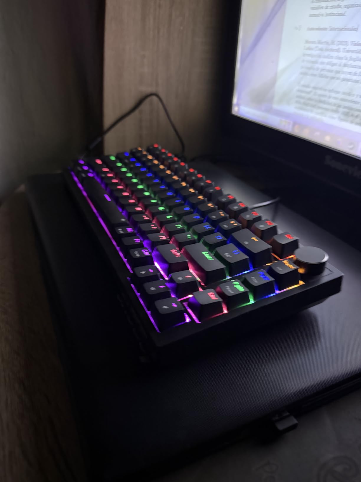 Newmen GM326 75% Percent Mechanical Keyboard, Wired Mini Backlit Hot Swappable Gaming Mechanical Keyboard with Knob, 82 Keys Anti-Ghosting Compact White Gaming Keyboards for PC Win Mac customer photo 1