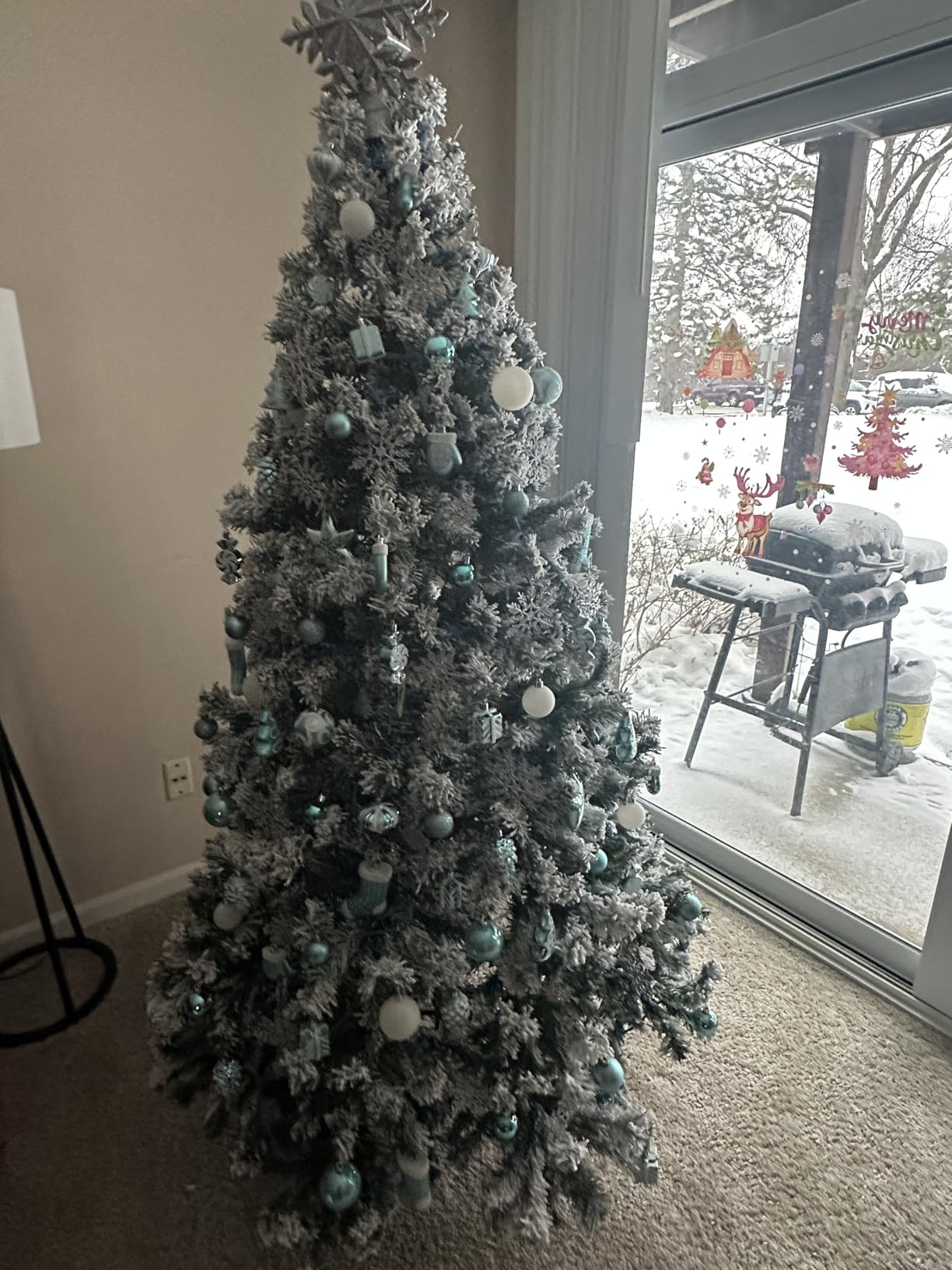 Yaheetech 7.5ft Prelit Artificial Christmas Tree with 550 Warm White Lights | 1284 PVC Branch Tips Look Full and Lifelike on a Steel Stand; Pre-Strung Lights Skip the Wiring for Fast Setup. Pure Green. customer photo 2