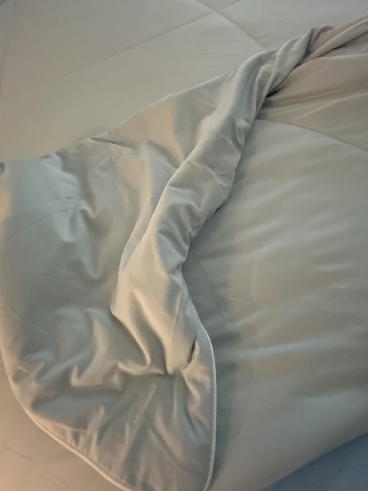Cozy Bliss Cooling Comforter Queen Size, Cooling Blankets for Hot Sleepers and Night Sweats, Dark Light Gray Summer Comforter for Queen Size Bed, Breathable Soft Lightweight Silk Smooth customer photo 2