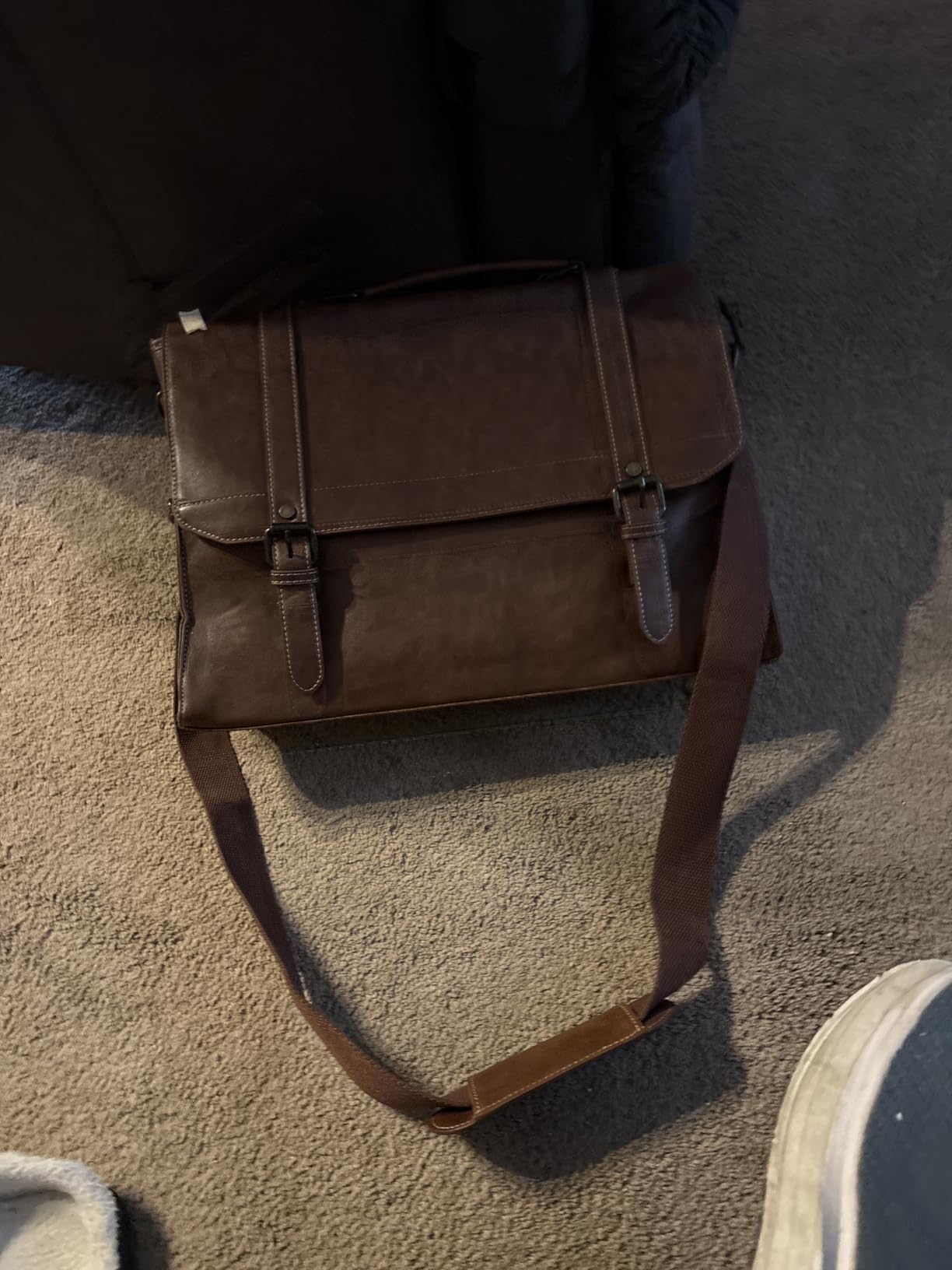 IGOLUMON Messenger Bag for Men 15.6 inch Vintage Leather Waterproof Laptop Briefcase Large Computer Laptop Bag Leather Satchel Bag Retro Shoulder Bag for Office Business Travel College, Brown customer photo 1