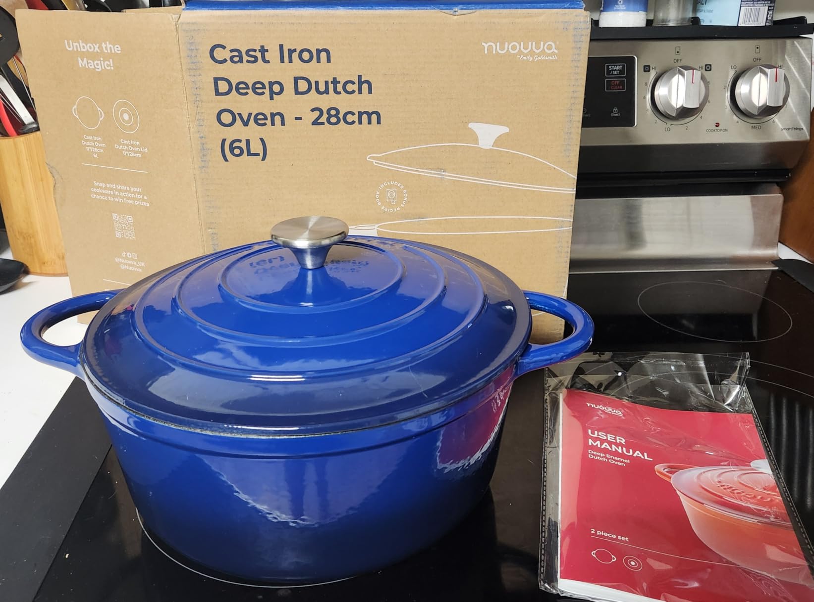 Nuovva Enamelled Cast Iron Dutch Oven Pot with Lid-6.4 Quart Non Stick Casserole Pot-Heavy Duty & Oven Safe up to 500° F for Bread Baking, Braising, Stews, Roasting - 28cm Dark Blue customer photo 1
