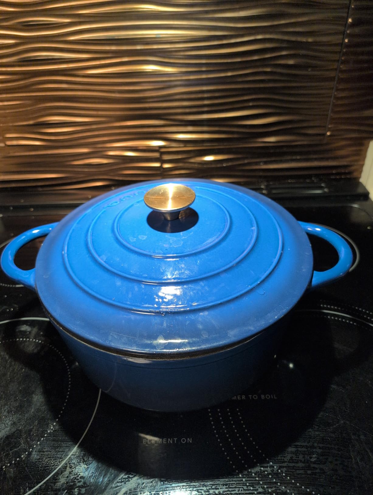 Nuovva Enamelled Cast Iron Dutch Oven Pot with Lid-6.4 Quart Non Stick Casserole Pot-Heavy Duty & Oven Safe up to 500° F for Bread Baking, Braising, Stews, Roasting - 28cm Dark Blue customer photo 2