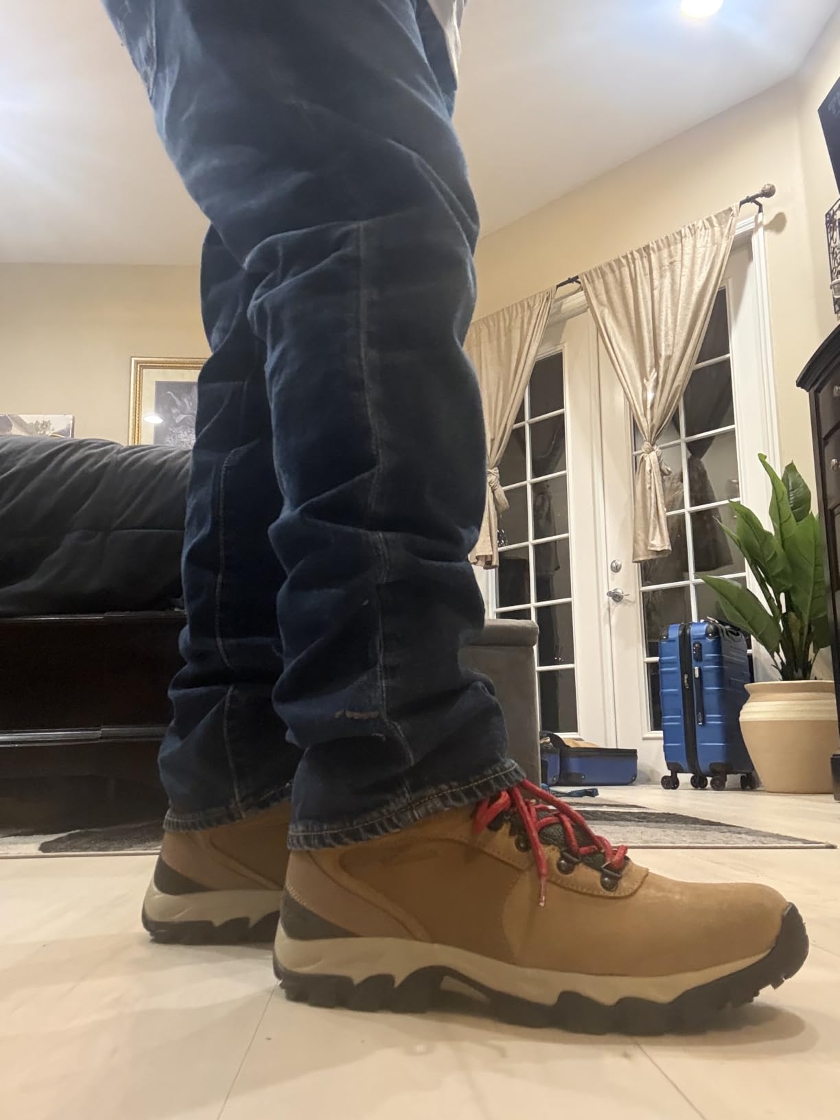 Columbia Newton Ridge Plus II Suede Waterproof customer photo 1