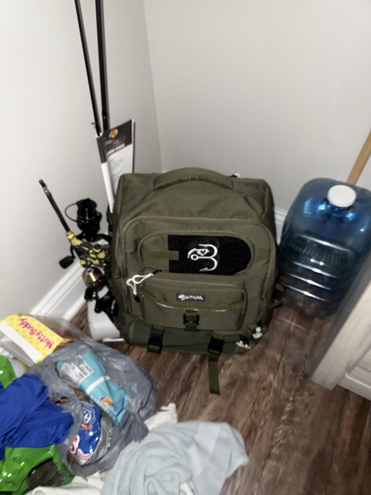 Baitium Fishing Backpack, Tackle Bag With Rod Holders, 40L Capacity With Cooler, Rain Cover, Insulated Pocket, 4 Tackle Trays Included customer photo 1