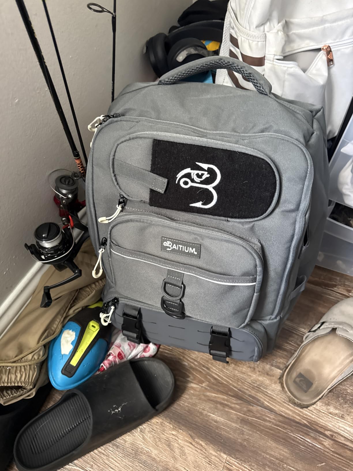 Baitium Fishing Backpack, Tackle Bag With Rod Holders, 40L Capacity With Cooler, Rain Cover, Insulated Pocket, 4 Tackle Trays Included customer photo 2