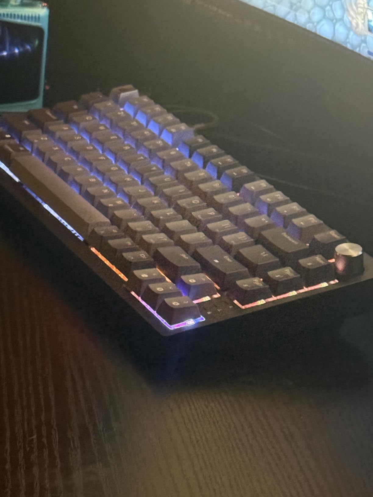 Corsair K65 Plus Wireless 75% RGB Mechanical Gaming Keyboard - Pre-Lubricated MLX Red Linear Switches - PBT Dye-Sub Keycaps - PC, Mac, PS5, PS4, Xbox, iPad - QWERTY NA - Black/Gray customer photo 2