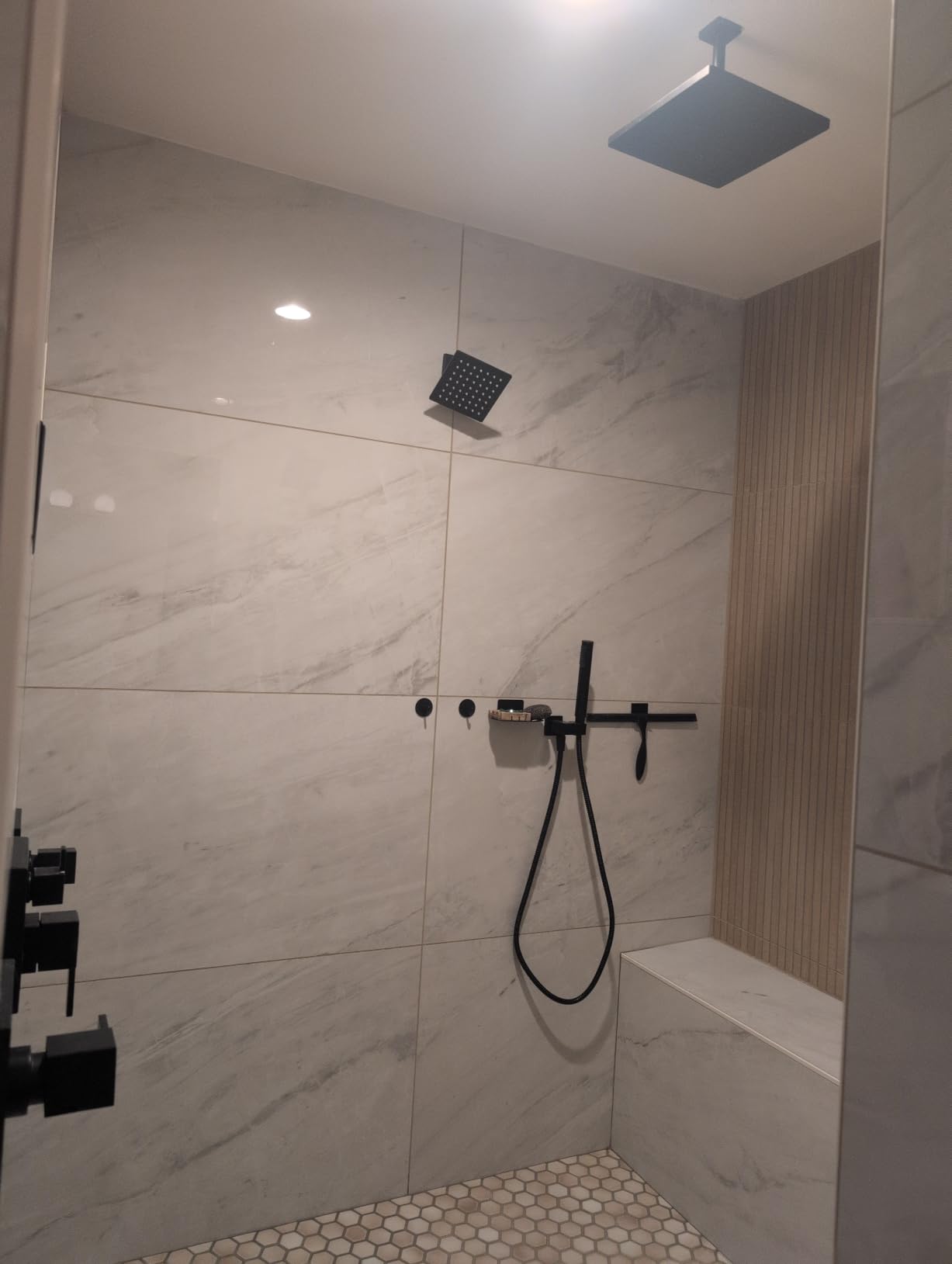 Delta Modern 14 Series Square Rain Shower System Faucet Set, Rainfall Matte Black Shower Head and Handle Set, Valve Trim Kit, 10 Inch, Matte Black 342701-BL customer photo 2