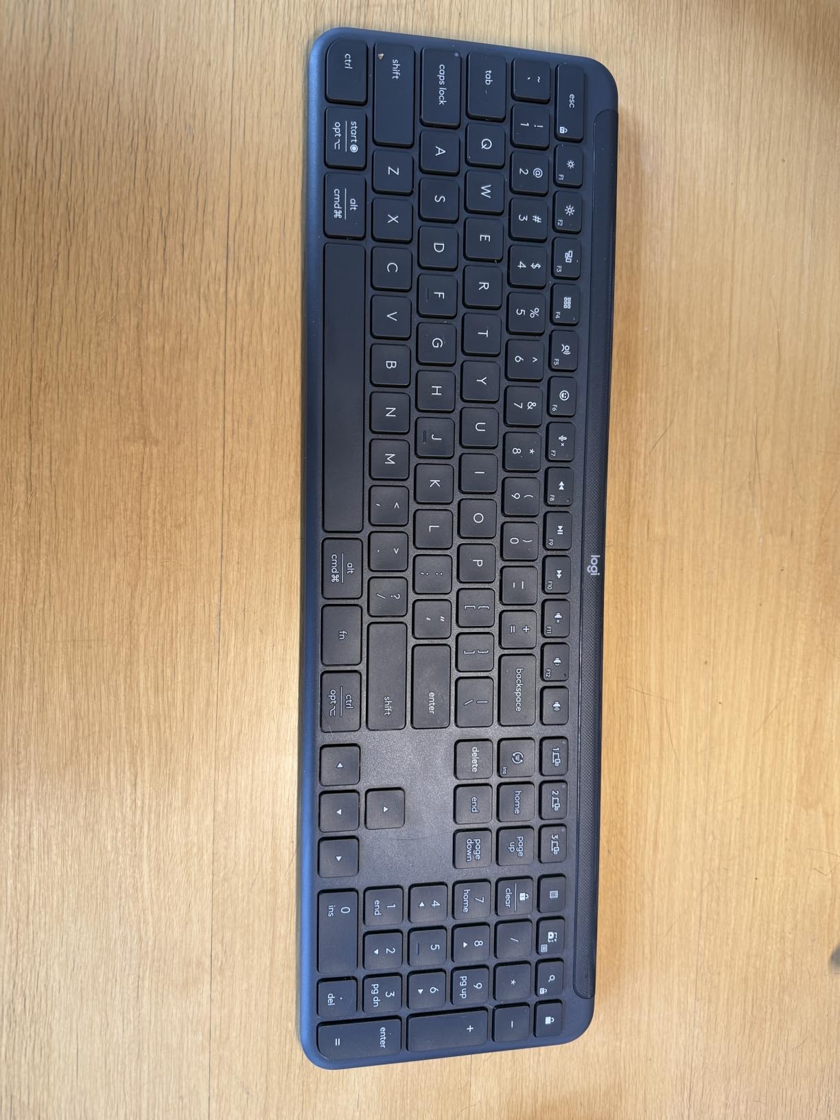 Logitech Signature Slim K950 Wireless Keyboard, Sleek Design, Switch Typing Between Devices, Quiet Typing, Bluetooth, Multi-OS, Windows, Mac, Chrome - Graphite customer photo 1