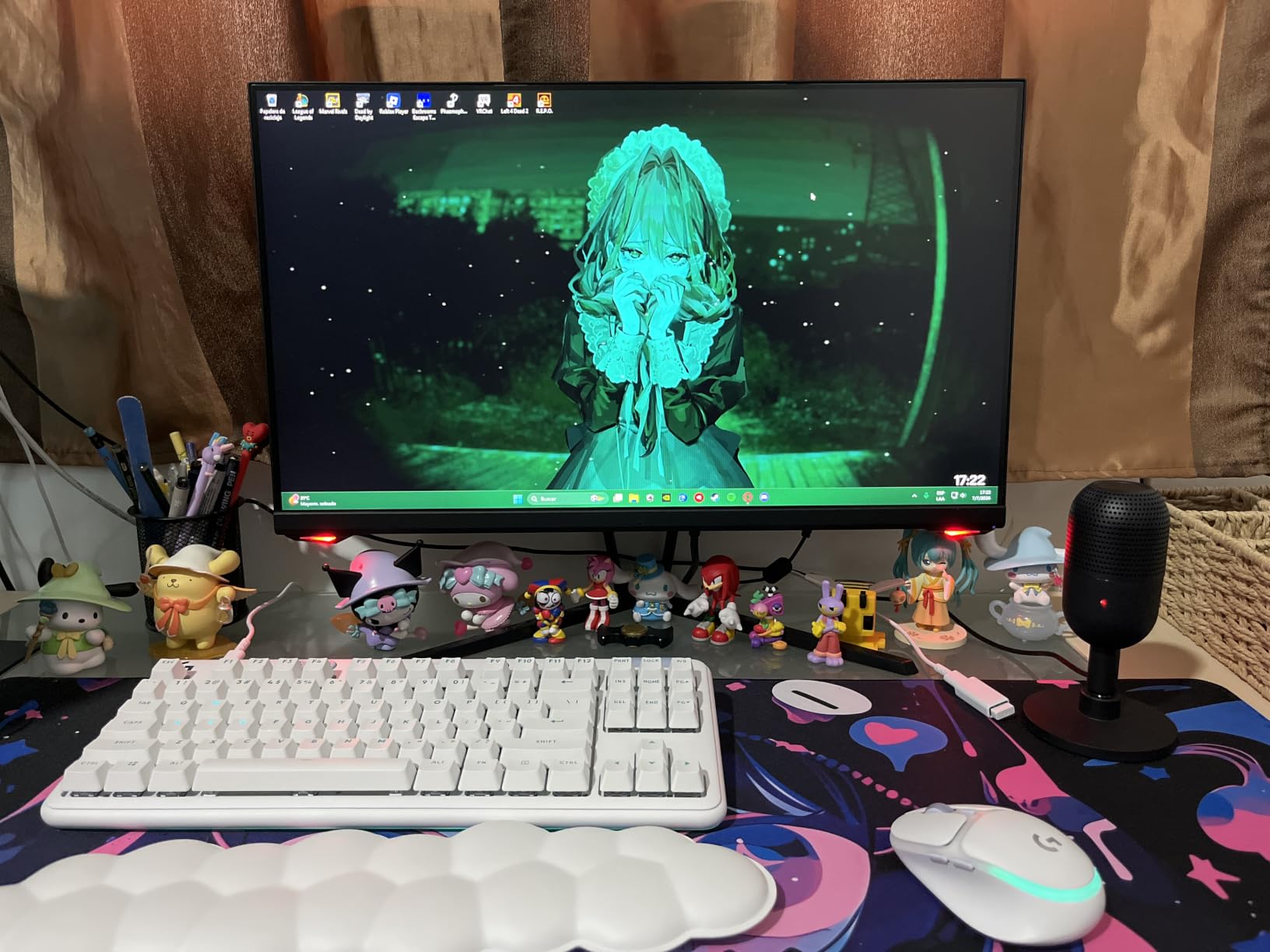 Razer Seiren V3 Mini USB Microphone: Condenser Mic - Supercardioid Pickup Pattern - Tap-to-Mute Sensor with LED Indicator - Shock Absorber - Ultra Compact - PC, Discord, OBS Studio customer photo 1