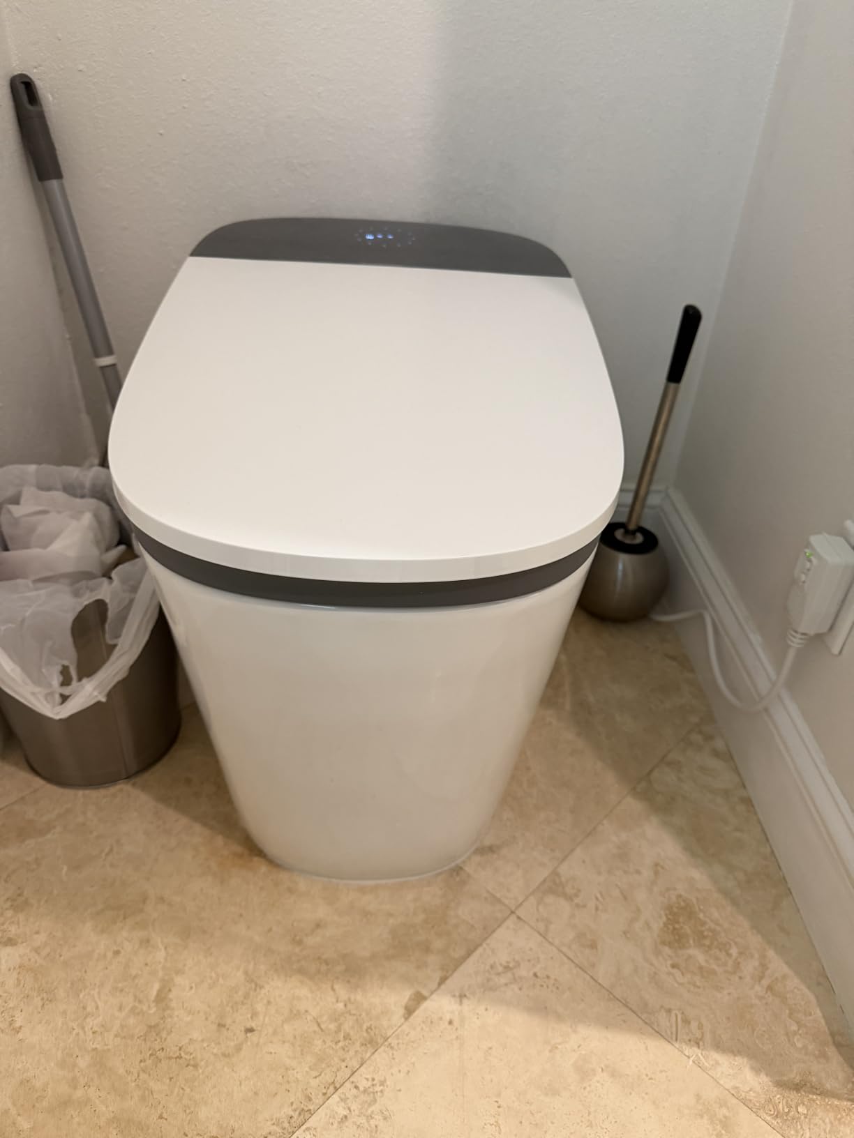 WOODBRIDGE Smart Toilet with 1000g MaP Flush Score, Foam Shield, Moving Dryer, ADA Comfort Height, Auto Flush, Blackout Flush, Auto Open & Close, Heated Seat, Bidet Toilet with Tank Built in (B0930S) customer photo 1