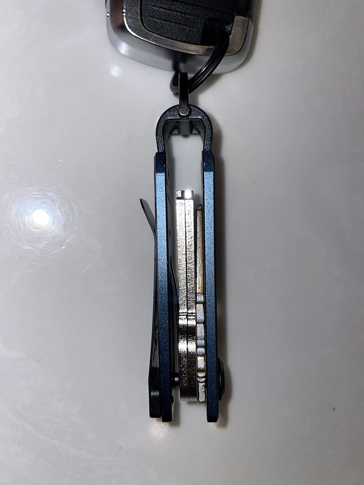 Key Organizer - Compact Metallic Key Holder, Minimalist Innovative Keyholder, Smart Keychain Secures 2-6 Keys (Ekster) customer photo 2