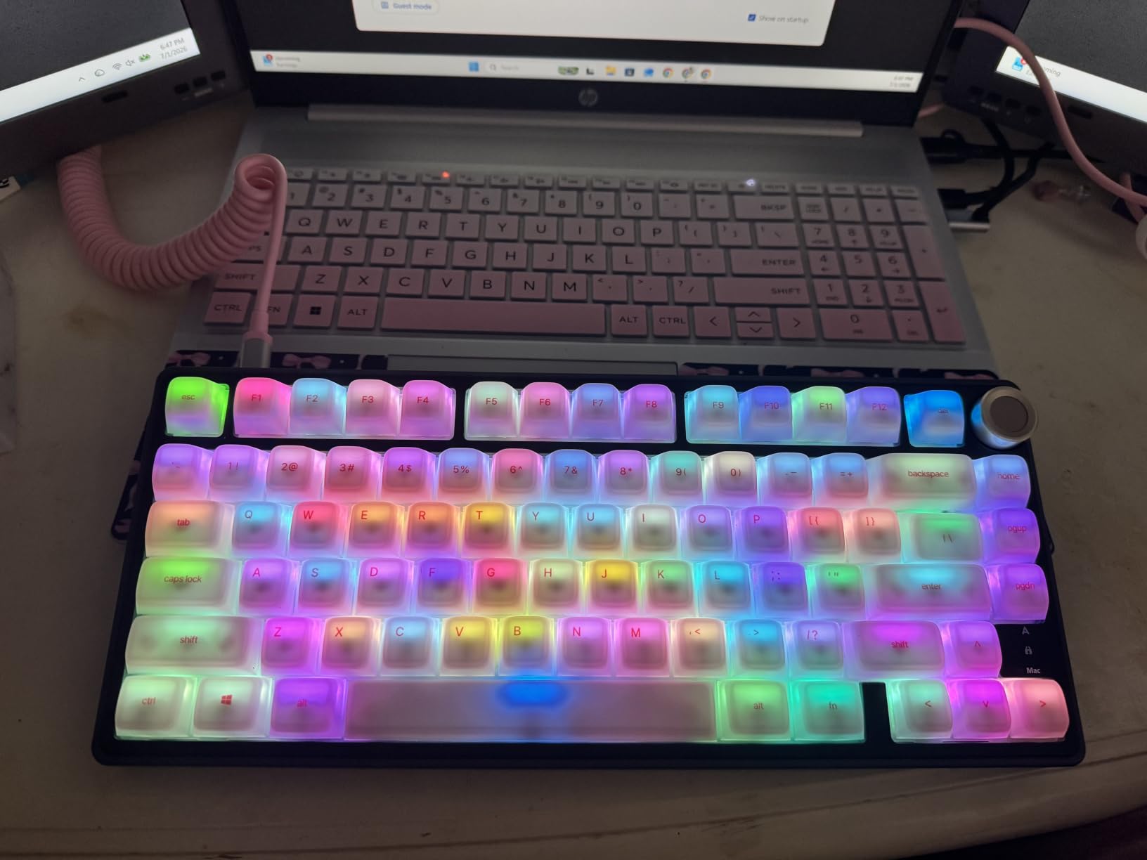 RK ROYAL KLUDGE R75 Wired Mechanical Keyboard with Volume Knob, 75% Mechanical Gaming Keyboard Gasket Mount, Hot Swappable Silver Switch, MDA Profile PBT Keycaps, Creamy Keyboards, Black customer photo 1