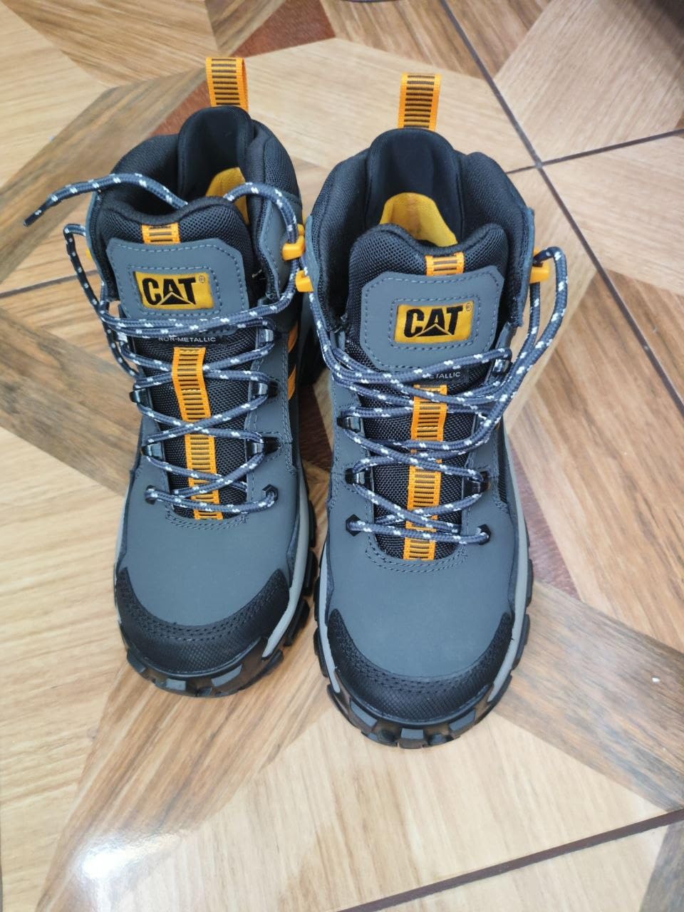 CAT Mens Invader Mid Vent Waterproof Non Metallic Composite Toe customer photo 1