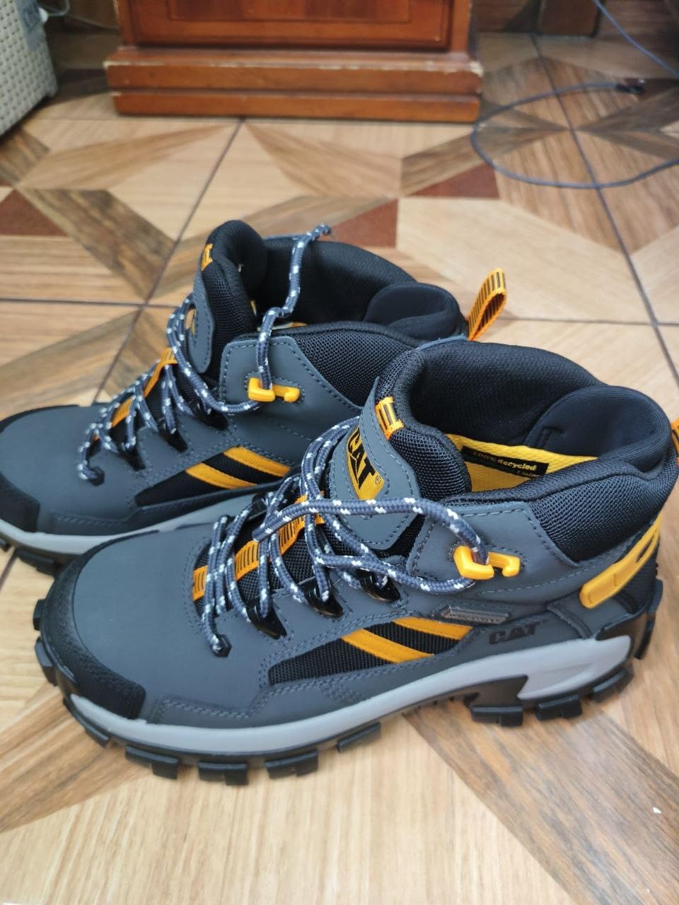 CAT Mens Invader Mid Vent Waterproof Non Metallic Composite Toe customer photo 2