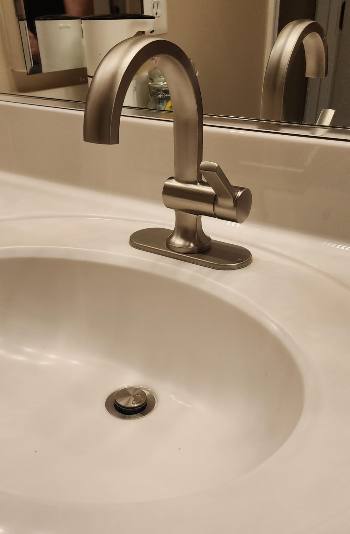 Delta Albion Brushed Nickel Bathroom Faucet 1 Hole, Single Hole Bathroom Sink Faucet for Vanity, Metal Push-Pop Drain Assembly, SpotShield Brushed Nickel 15855LF-SP customer photo 1
