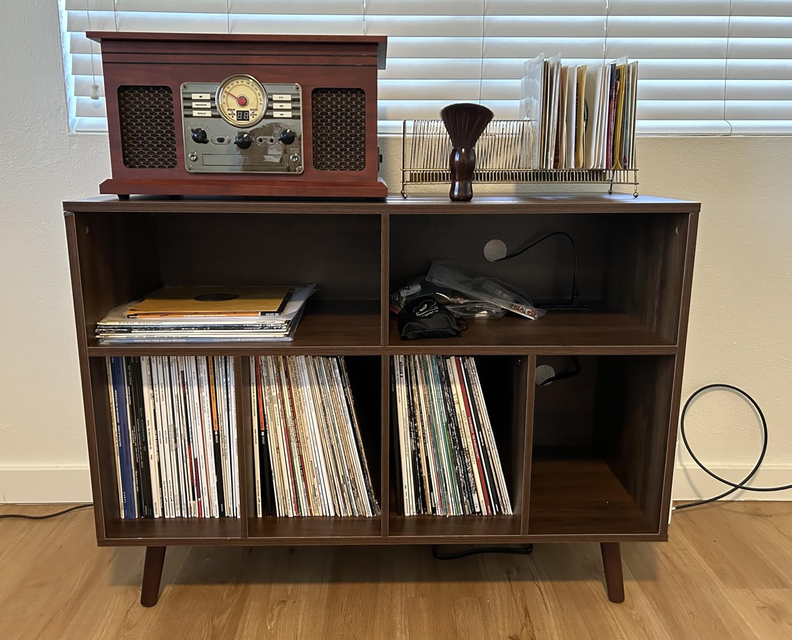 Record Player Stand with Vinyl Storage Cabinet, Wood Turntable Table Open Shelf Holder Up to 350 Albums Cube Storage Organizer for Living Room, Office, Rustic Brown customer photo 1
