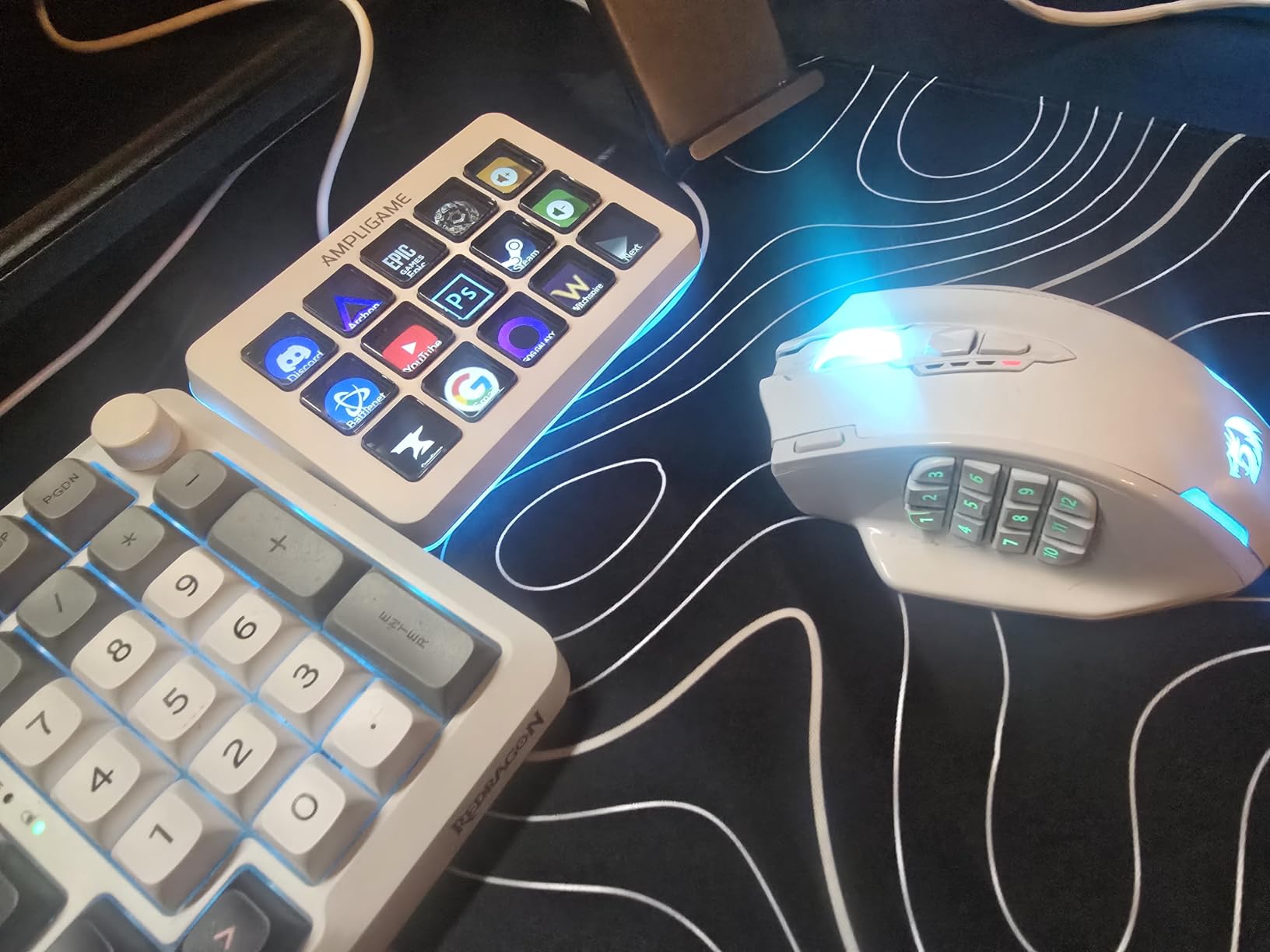 FIFINE AmpliGame Stream Controller with 15 Macro Keys, Streaming Keyboard with Trigger Actions in OBS/Twitch/YouTube/Streamlabs, Shortcut Buttons Keypad Works with Mac and PC-D6 customer photo 2