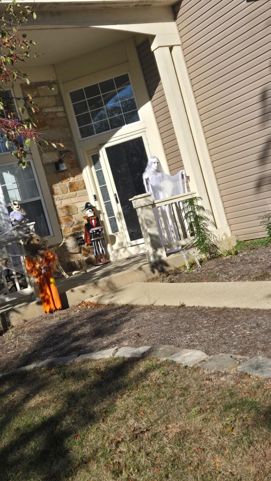 Haunted Hill Farm 2-Ft 8-in. Rising Ghost Woman Animatronic with Sound | Rising Ghost Woman by Tekky, Battery Operated, Sound Activated, Sound Effects, Indoor or Outdoor Creepy Decoration customer photo 1