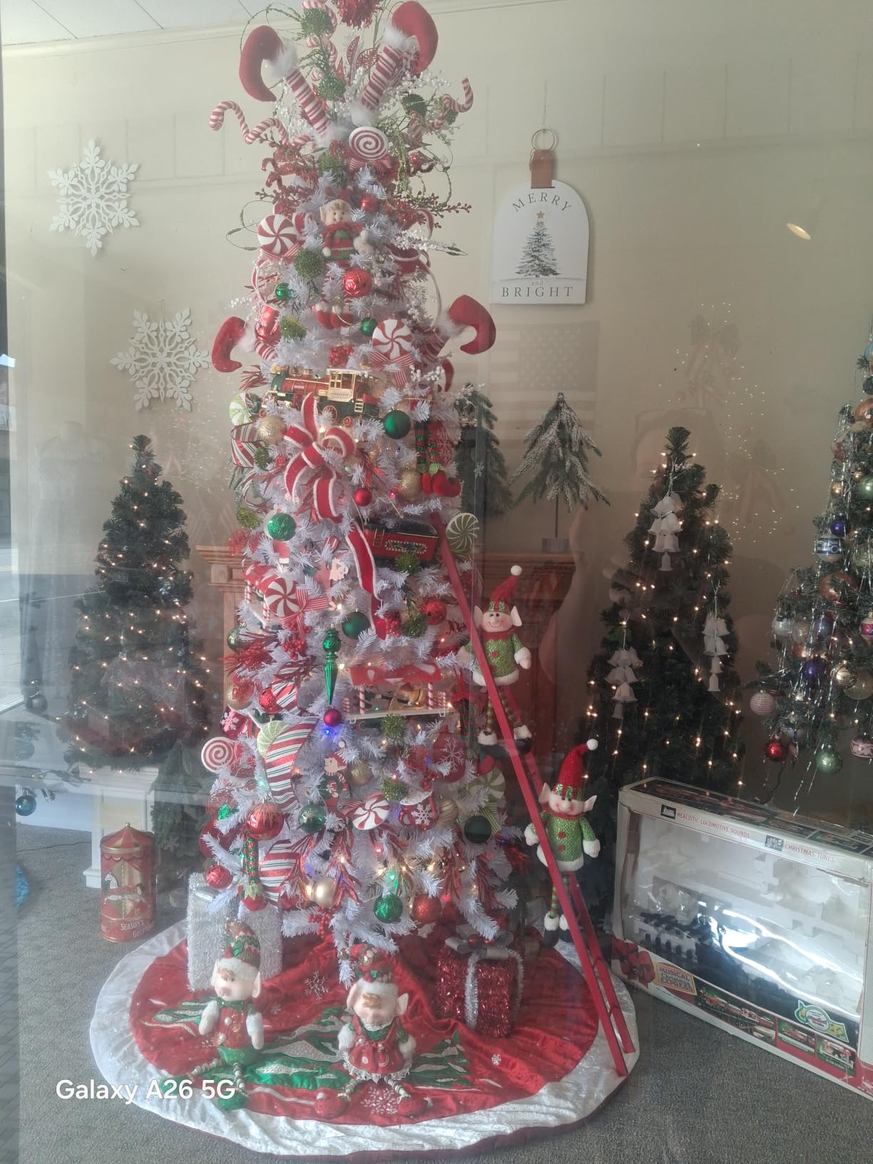 HOMCOM 7ft Pencil Christmas Tree, Unlit Artificial Christmas Tree Slim Douglas Fir Xmas Tree with Realistic Branches, Halloween Tree with 818 Tips, White customer photo 1
