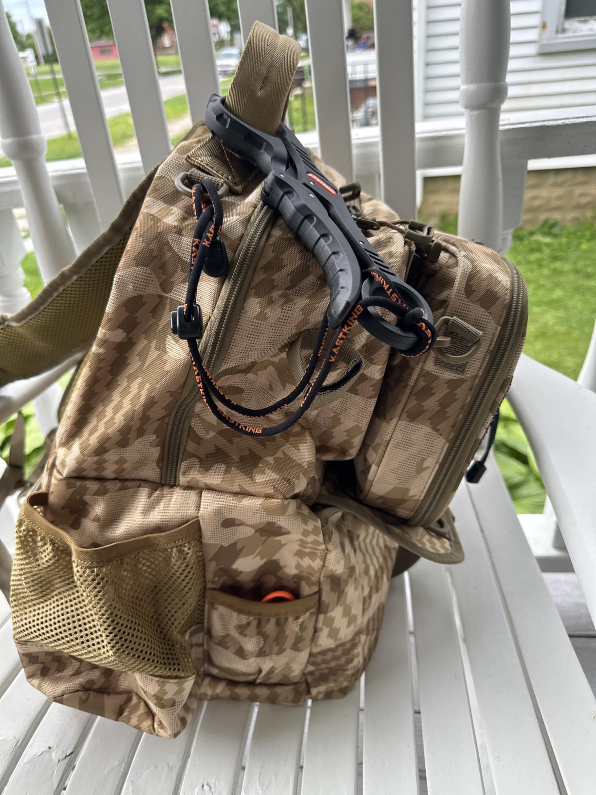 KastKing BaitSpace Fishing Tackle Backpack with Removable Bait Binder,2 Rod Holders Storage Fishing Gear and Equipment customer photo 2