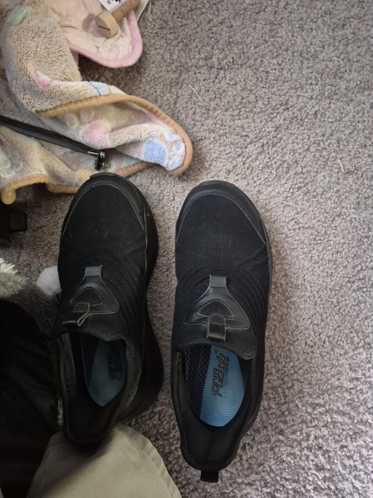 FitVille Men's Extra Wide Slip-On Walking Shoes, Hands-Free Orthopedic Sneakers with Arch Support for Plantar Fasciitis, Bunions and Hammertoes - Step Ease V1 customer photo 2
