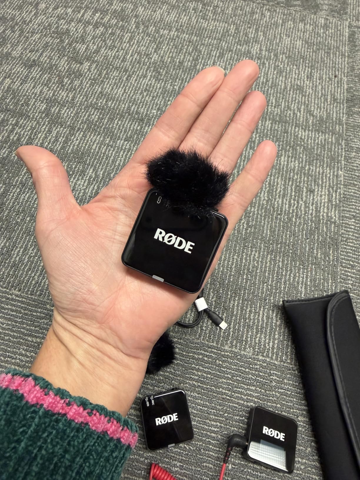 RODE Wireless GO III (Gen 3) - Compact Wireless Mic, Pristine Audio, 32-bit Float Recording, Automatic Level Control, for Phones, Cameras and Computers (Black) customer photo 1