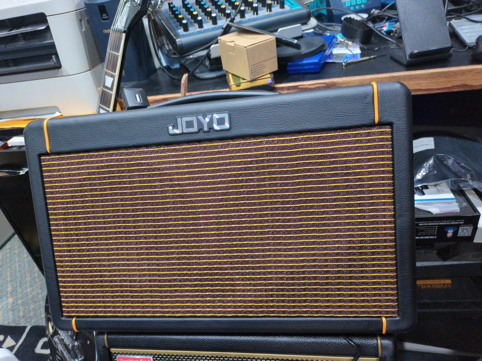 JOYO 40W Acoustic Guitar Amp Portable Stereo Amplifier with Bluetooth and Battery Powered, Reverb/Delay/Chorus, Mic Input, USB-C Recording (AC-40S) customer photo 2