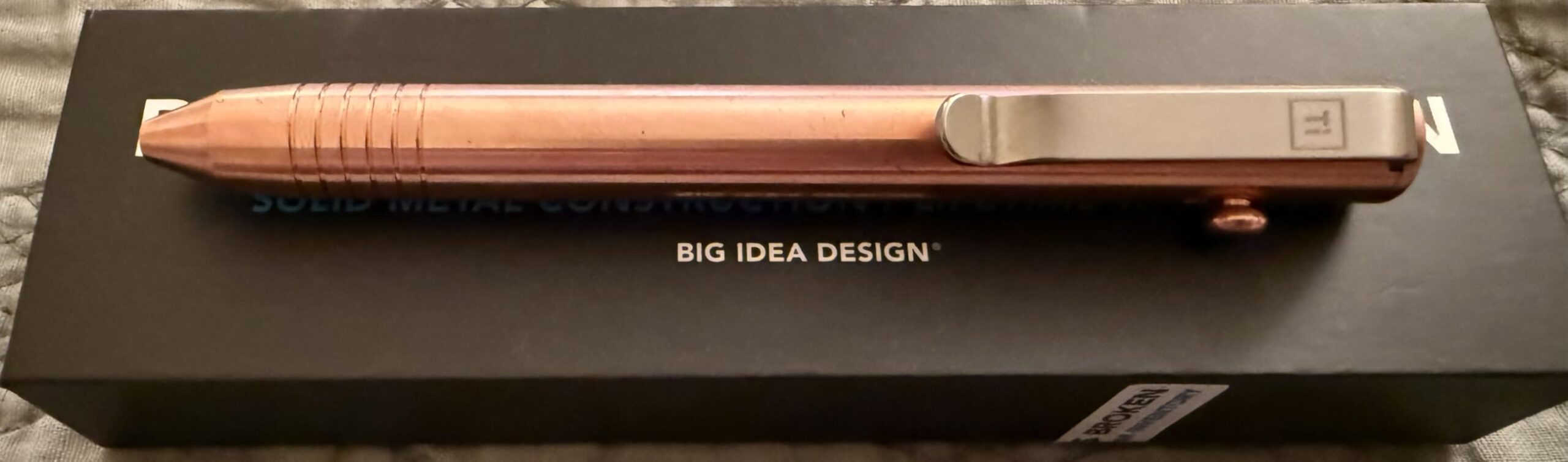 BIG IDEA DESIGN Base Line Bolt Action Pen (Titanium DLC Black) customer photo 2