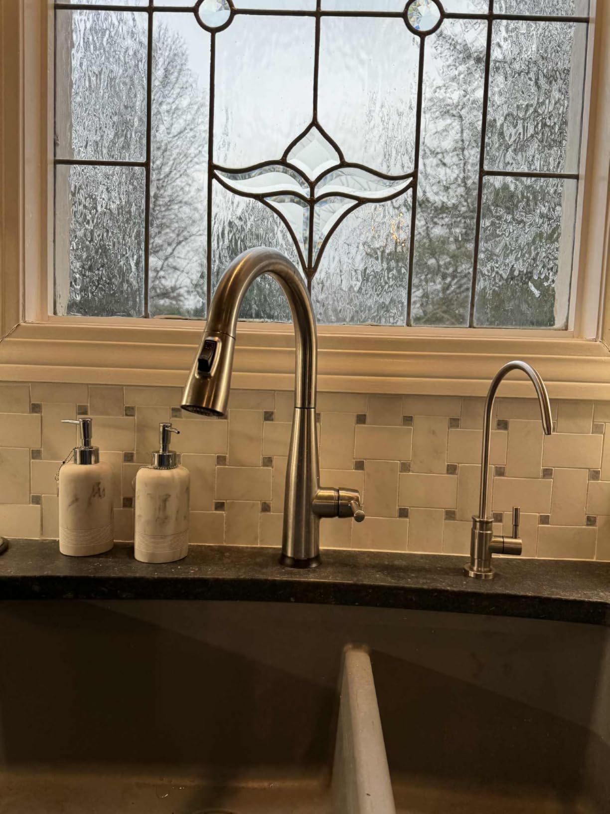 Delta Essa Touchless Kitchen Faucet with Touch Technology, Brushed Nickel Kitchen Sink Faucet with Pull Down Sprayer, Single Hole, Arctic Stainless 9113TL-AR-DST customer photo 1