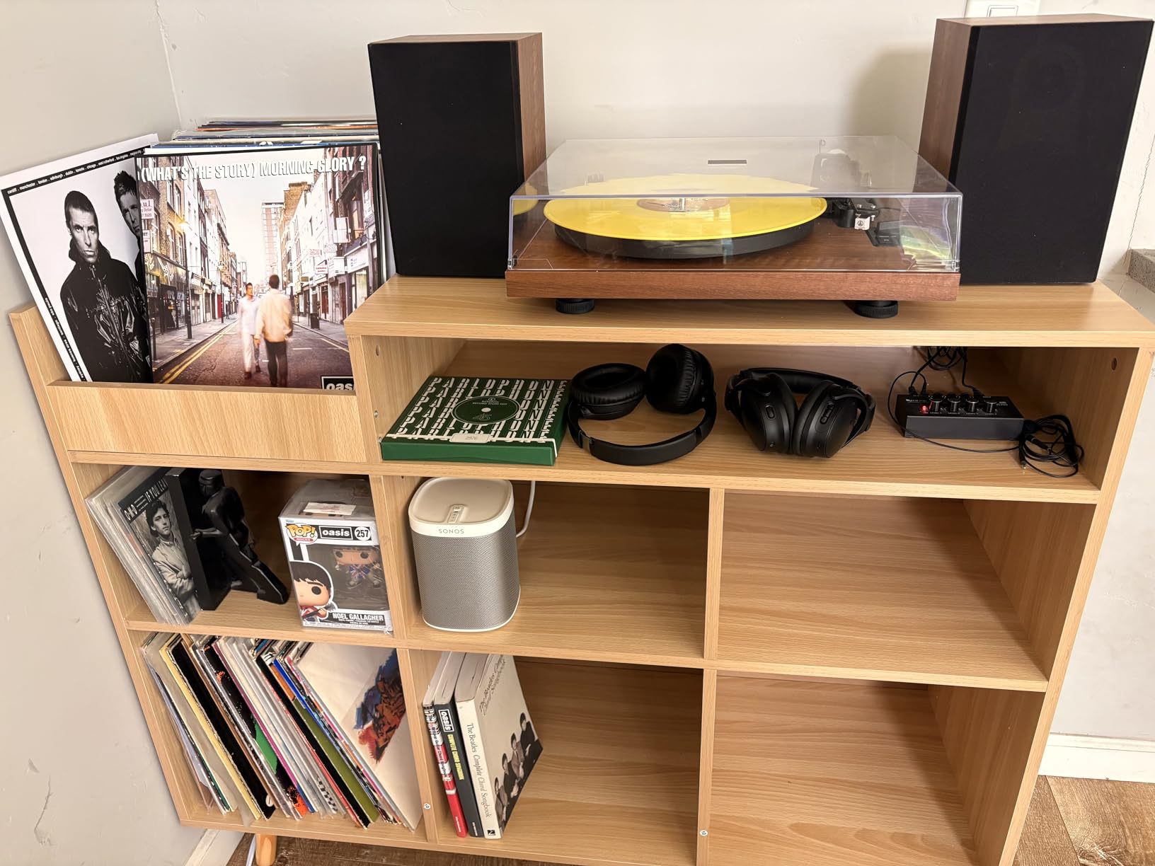 Large Record Player Stand with Vinyl Storage Cabinet, Wood Turntable Table Open Shelf Holder Up to 500 Albums Cube Storage Organizer for Living Room, Office, Rustic Brown customer photo 1