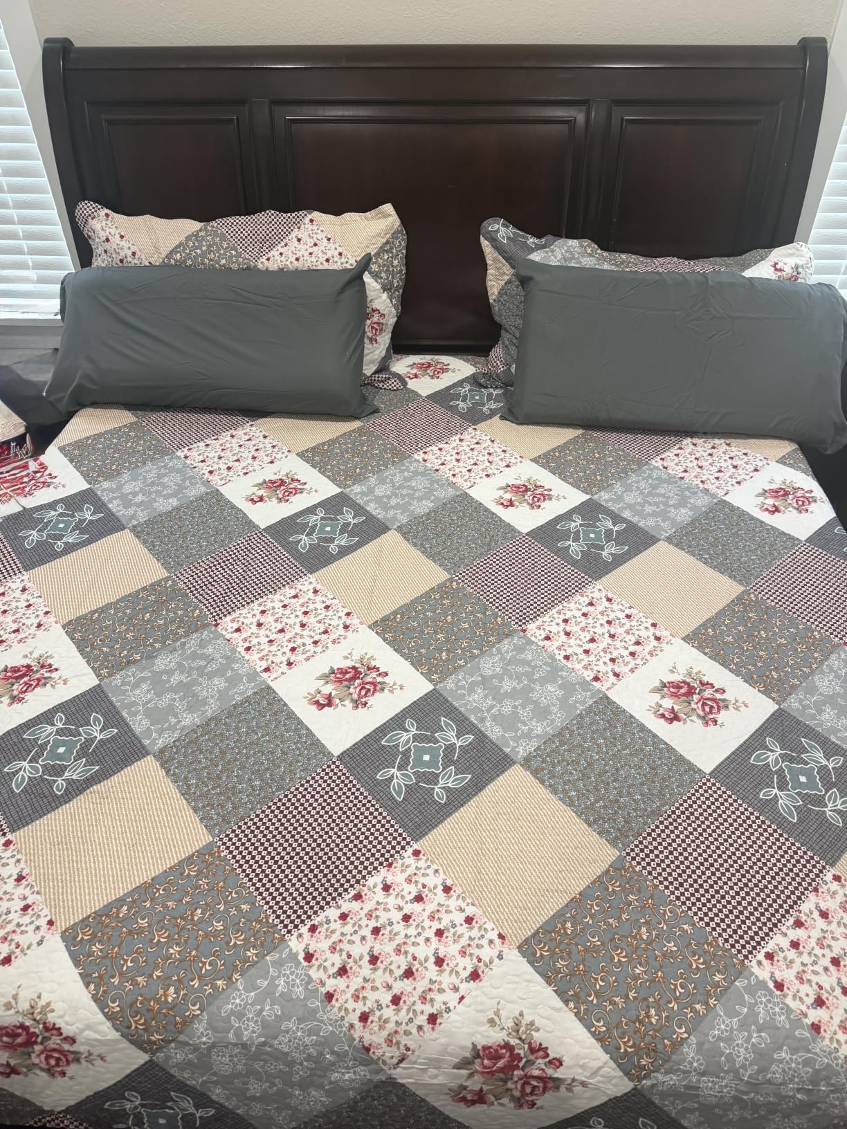 Queen Quilt Bedding Sets - Rustic Quilts 3-Piece 90x96, Microfiber Reversible Bedspreads Patchwork Coverlet Floral Bedding Set All Season Use customer photo 1