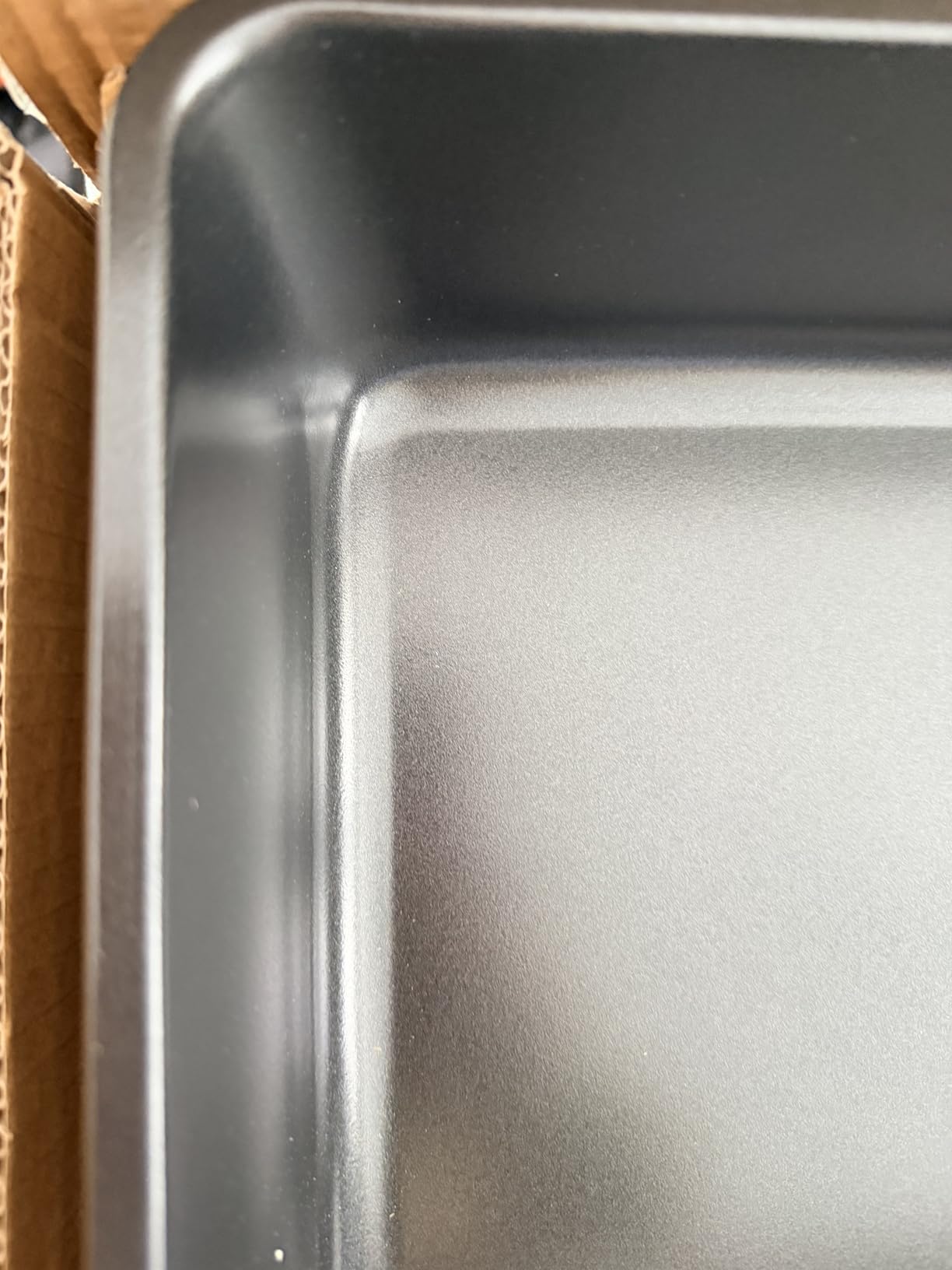 Amazon Basics Nonstick Bakeware 6-Piece Set, Stackable, Dishwasher and Oven-Safe, Baking Pan customer photo 1
