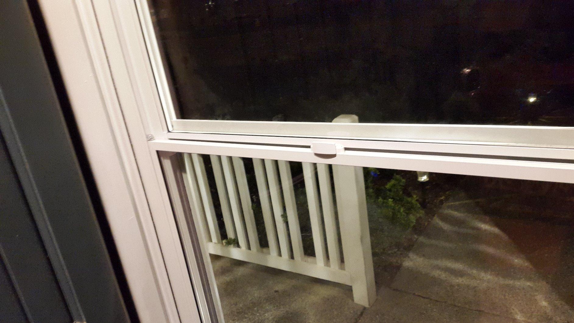 LARSON 80 Split Fullview with Low-E Glass 32-in. White Storm Door customer photo 2