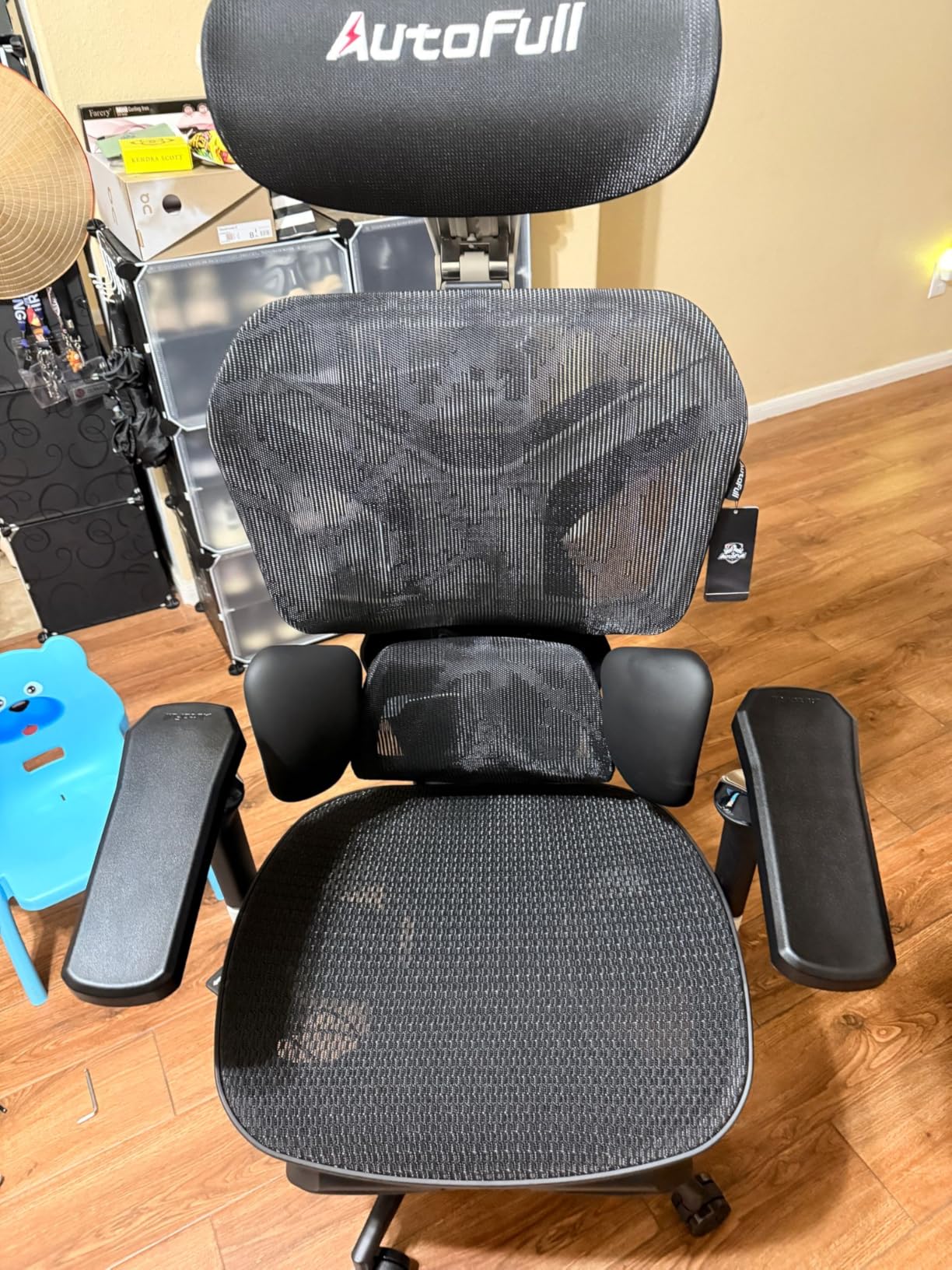 Autofull G7 Gaming Chair - 3-Zone Lumbar, 22-Point Adjustment, Breathable Mesh, Custom Backplate, 720 Armrests, BIFMA Certified Ergonomic, 140 Recline, IGR Certified, Niko Endorsed - Gift for Gamers customer photo 2