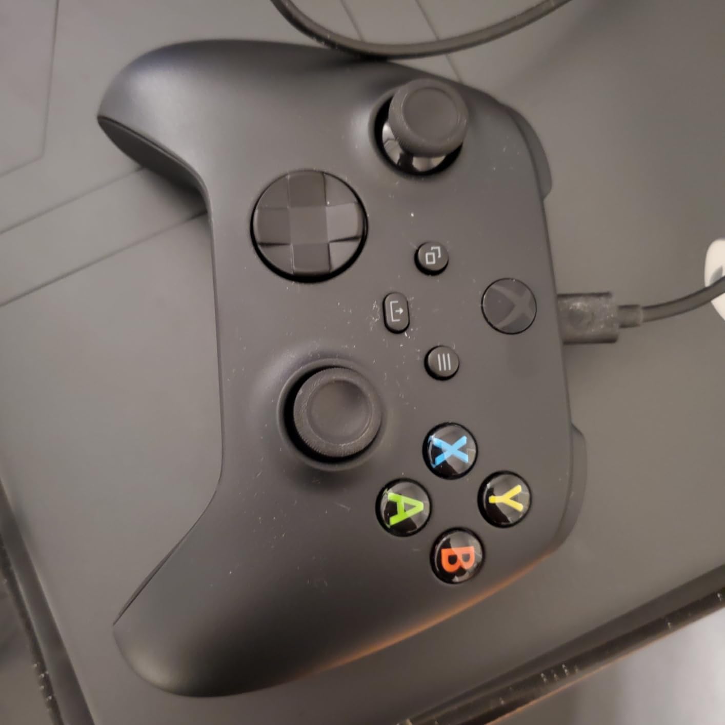 XBOX Wireless Gaming Controller + USB-C Cable | Carbon Black | Console, PC, & Cloud Devices | Textured Grip | Wireless, Bluetooth, USB-C Connectivity customer photo 2