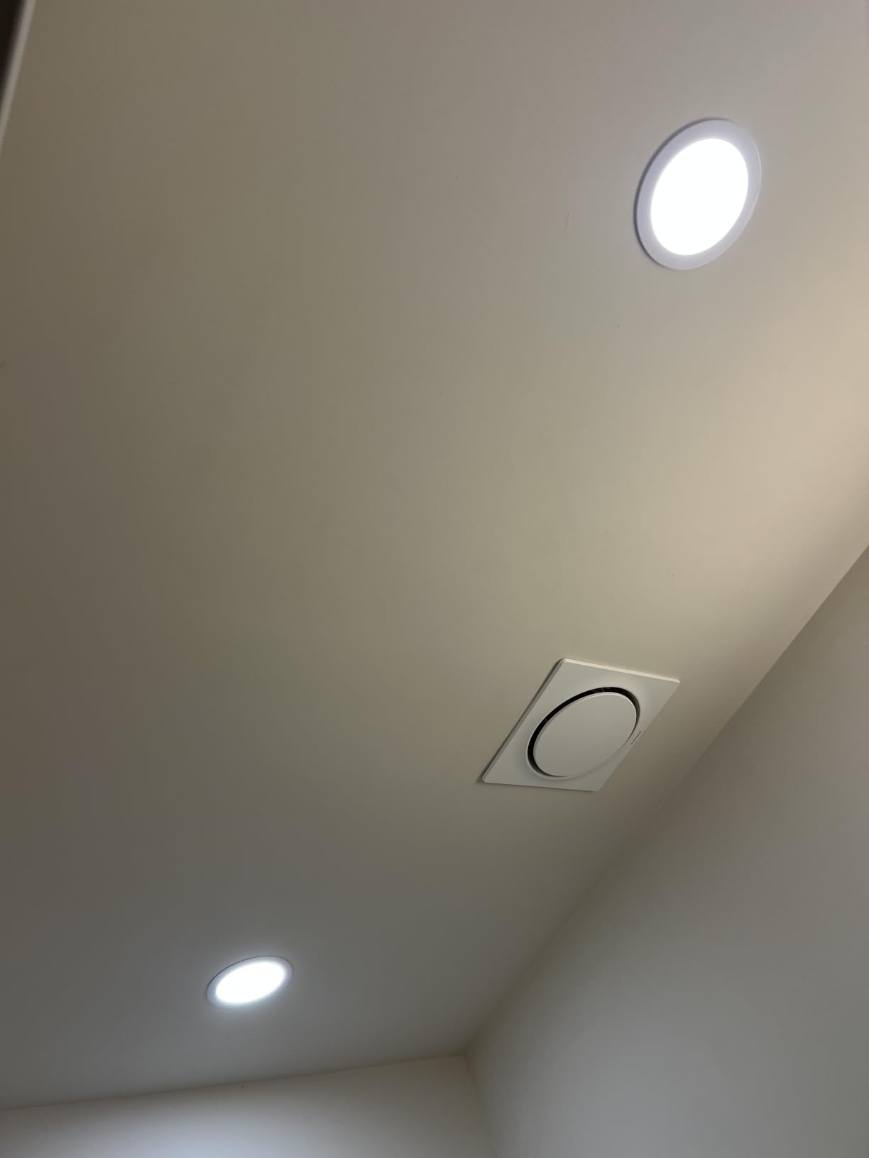 VIVOHOME EC Motor Bathroom Exhaust Fan with Humidity Sensor, 160-110-50CFM, AutoFlow, 10.2-inch Ceiling Retrofit Bath Fan customer photo 1