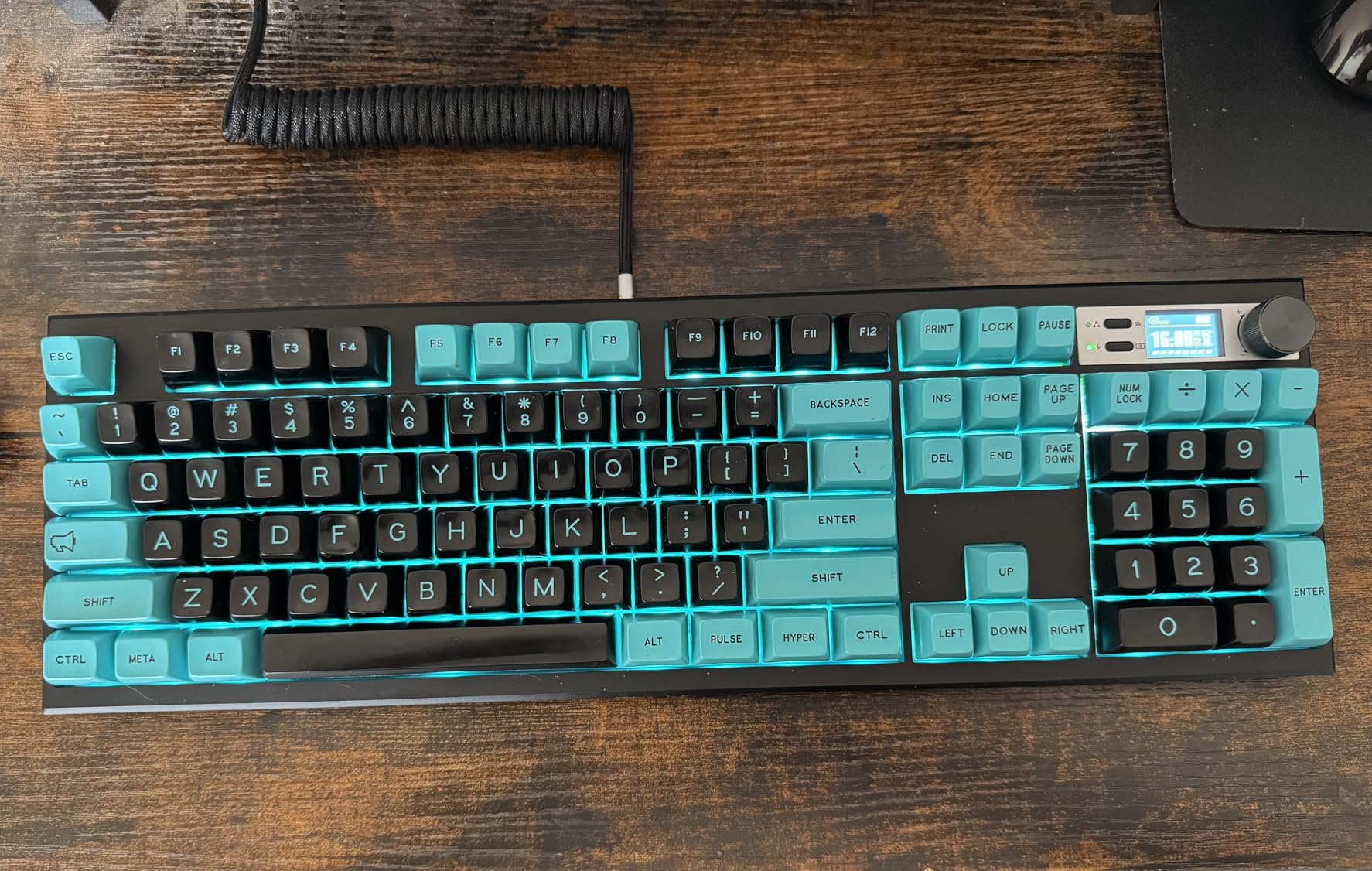GMK104 Barebones Keyboard Kit with Screen & Knob, QMK/VIA Programmable BT5.0/2.4GHz/Type-C Tri-Mode Gasket Mounted Hot Swap RGB Backlit Full Size Custom PCB Kit DIY Mechanical Keyboard for Win/Mac (Black) customer photo 1