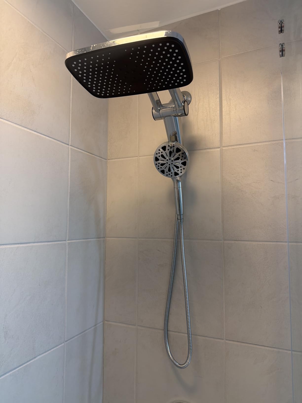 Rain Shower Head with filtered Handheld High Pressure rainfall Shower Heads with Handheld Spray Combo Adjustable one-piece stand daul shower head Built-in Magnetic Docking and Power Jets customer photo 2