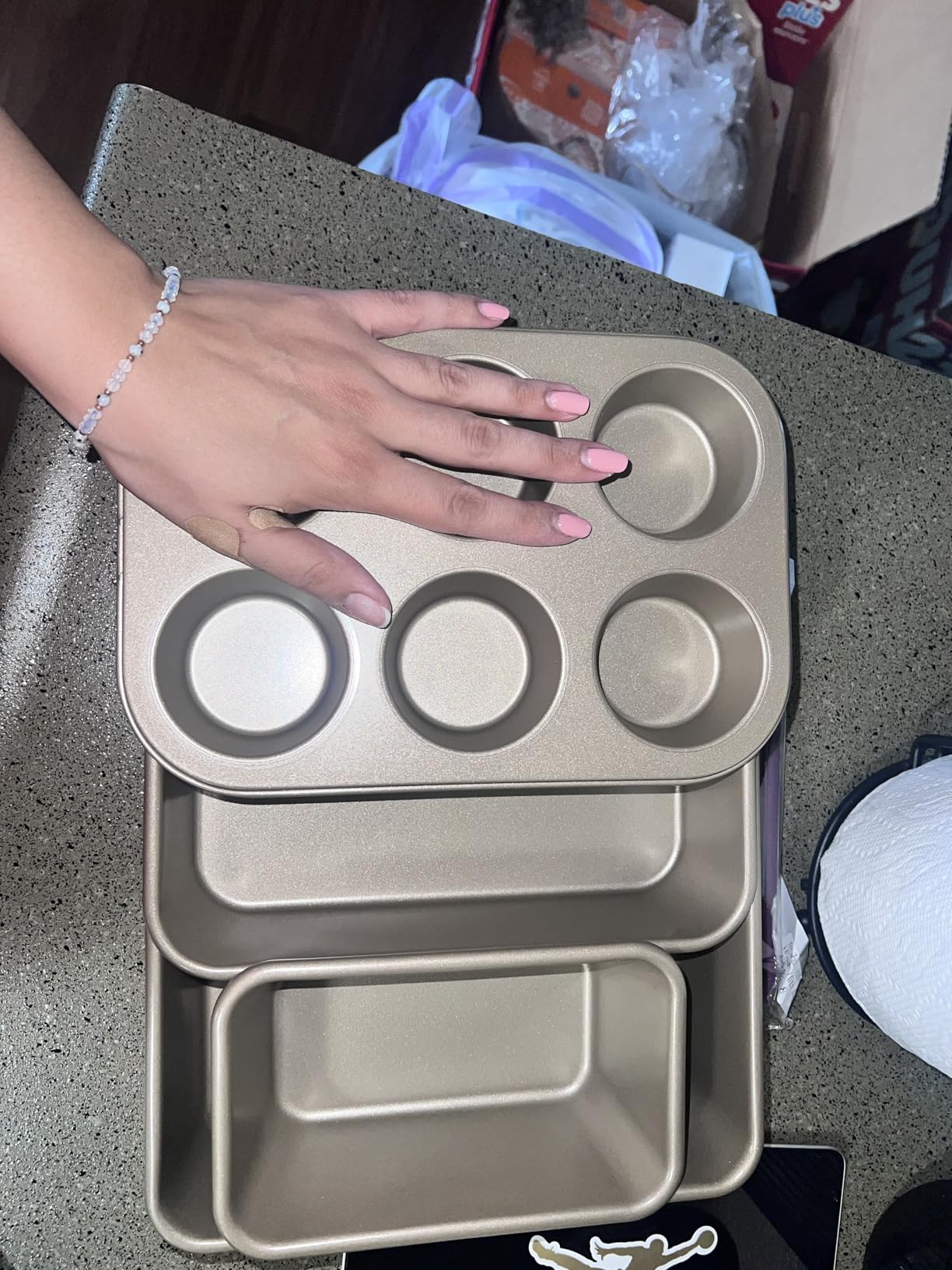 Baking Pans Set, Nonstick Stackable Bakeware Sets, Oven Pans for Cooking, AIVIKI 6 Pieces Baking Sheets Set Including Cookie Sheet, Deep Roaster Pan, Square Pan, Loaf Pan, Muffin Pan, Carbon Steel customer photo 1