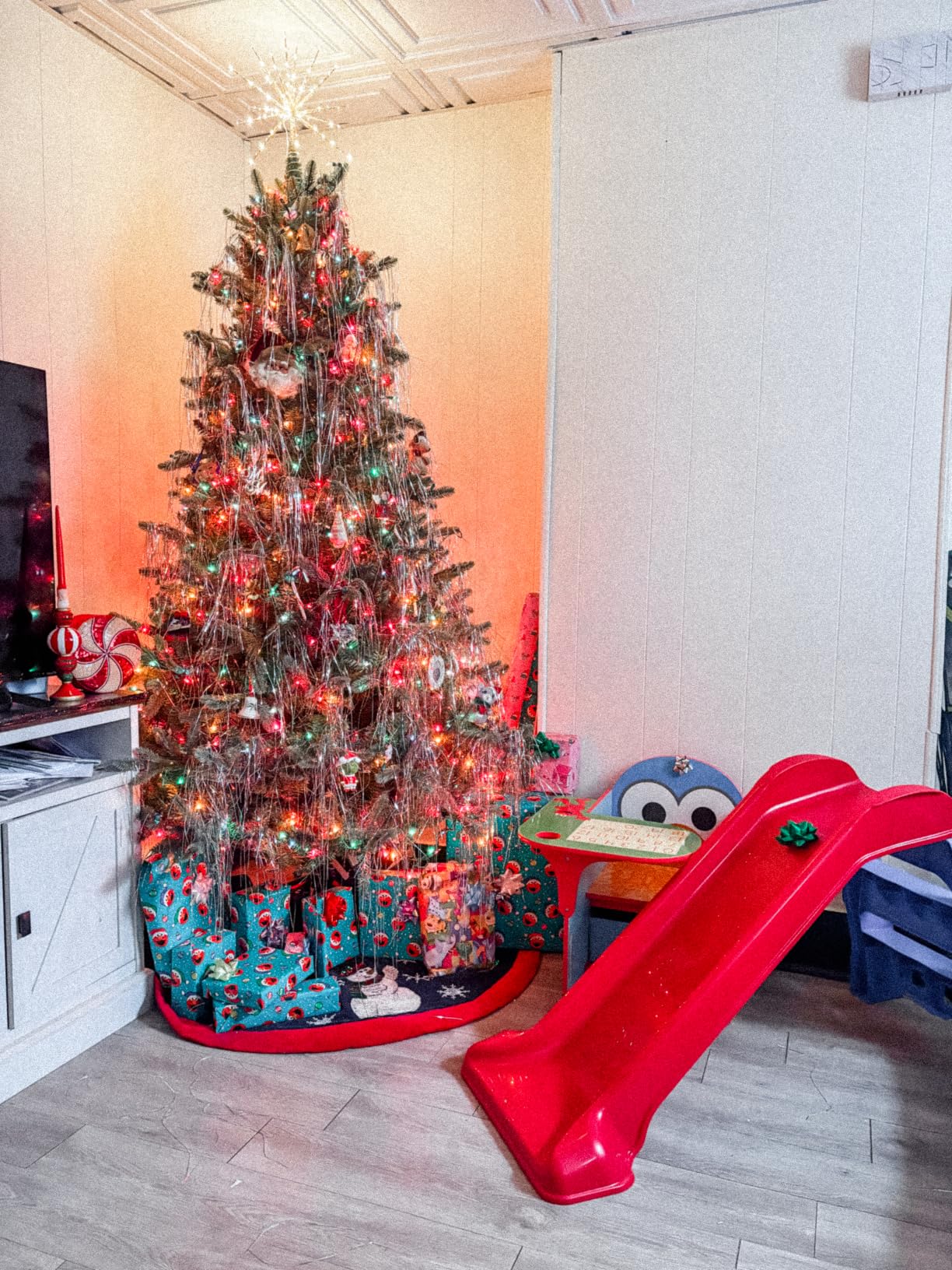 15-Inch Starburst Christmas Tree Topper with 150 LEDs & Remote, Silver, USB Powered with Auto Timer customer photo 1