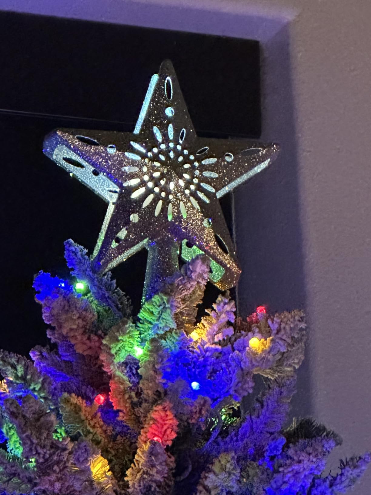 Tsorode Christmas Tree Topper Lighted, Star Tree Topper with Projector Built-in LED Rotating Lights, Silver customer photo 2