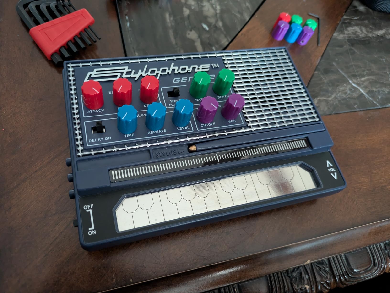 Stylophone GEN X-2 Portable Analogue Synthesizer with Built-in Speaker, LFO, Filter, Analogue Delay and CV/Gate Output customer photo 2