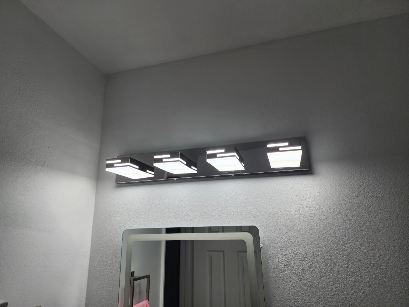 LED Modern Bathroom Vanity Light Fixtures, Dimmable Matte Black Vanity Lights for Bathroom Lighting Fixtures Over Mirror, with 360 Rotatable Acrylic Heads 3-Light 22-inch (Cool White 6000K) customer photo 2