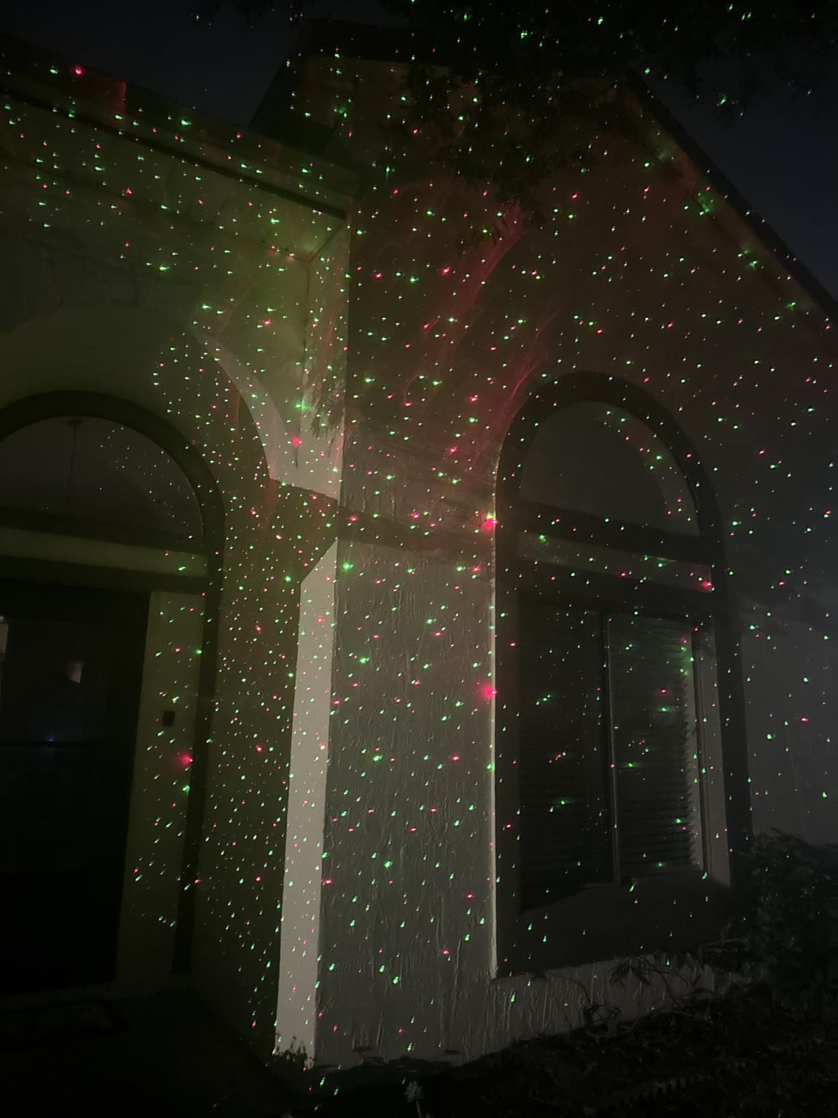 Neroupe Christmas Projector Lights Outdoor Waterproof with Remote Control, Outdoor Christmas Decorations Garden & Landscape Lights with Red and Green Stars for Garden Room Decor/Halloween Decorations customer photo 2