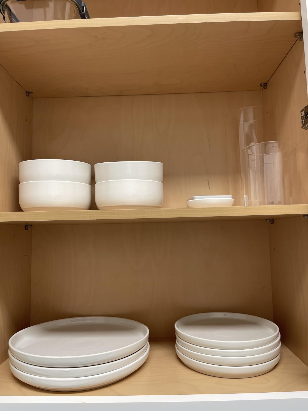 Plates and Bowls Sets, Dinnerware Sets for 4, 12 Pieces Scratch Resistant Dishware Dishes Set, Ceramic Kitchen Dinner Set, Porcelain & Microwave and Dishwasher Safe, Cream White customer photo 1