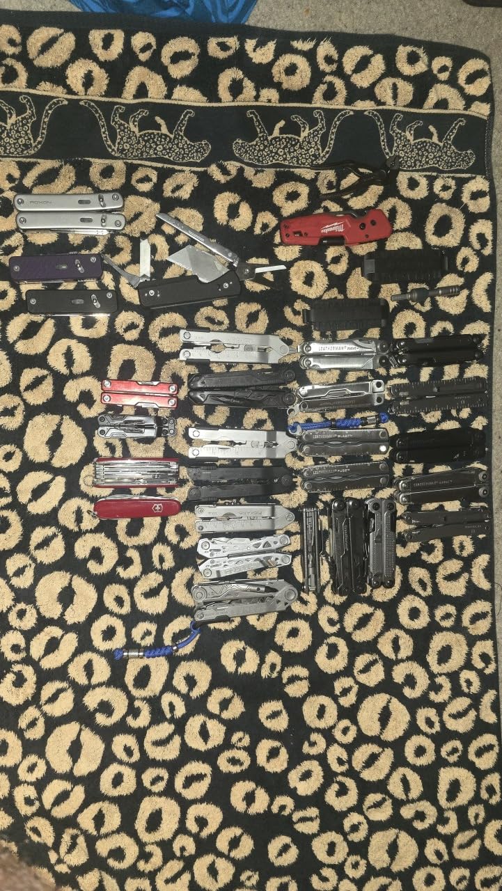 Leatherman Wave Alpha - 16-in-1 Multi-Tool with MagnaCut Blade, G10 Handles & Full-Size Scissors, Obsidian customer photo 2