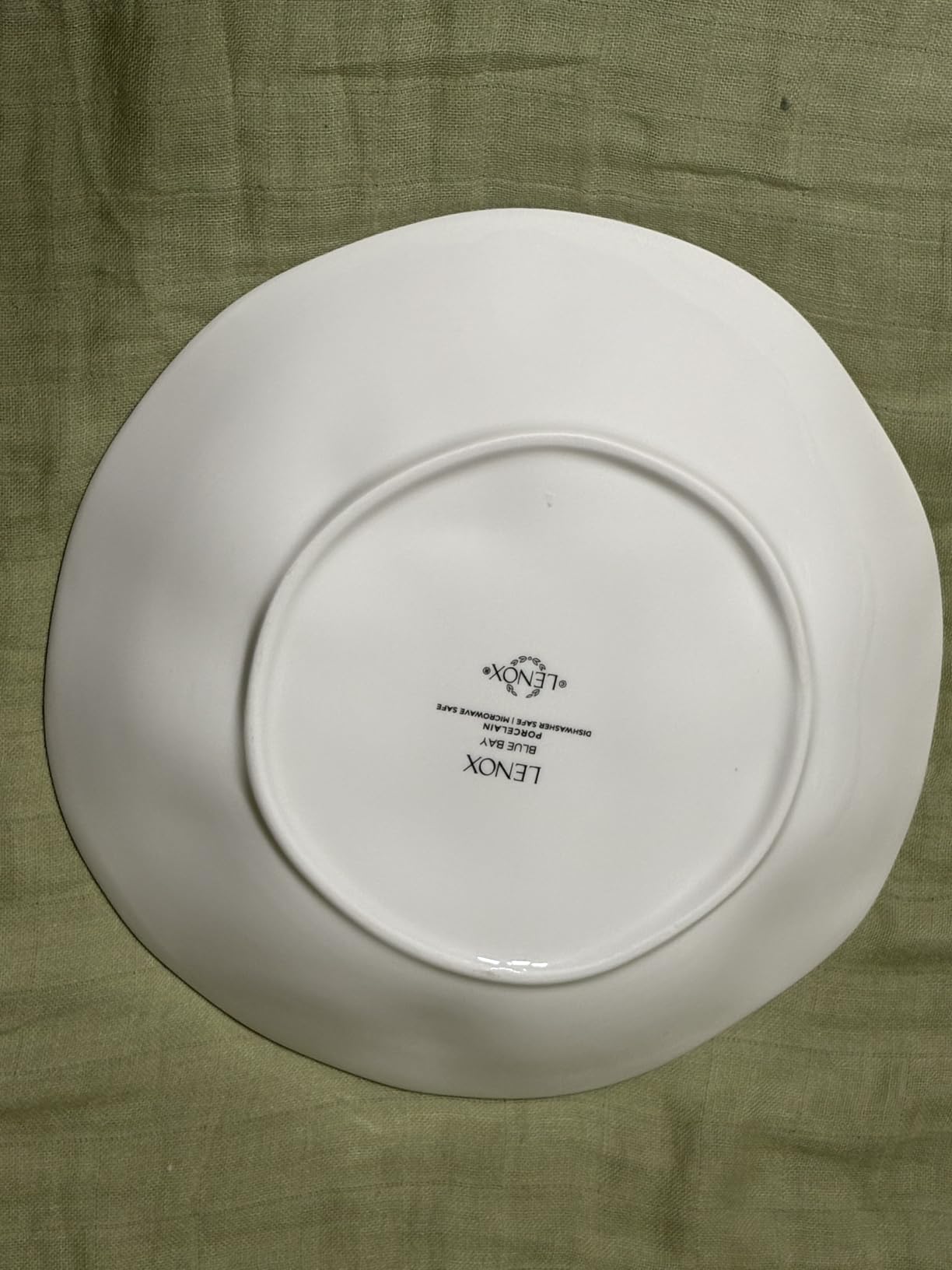 Lenox Blue Bay White Porcelain 18-Piece Dinnerware Set for 6 customer photo 2