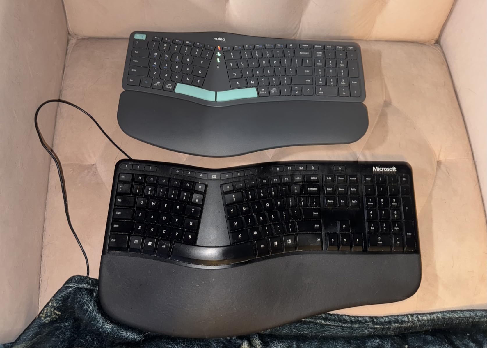 Nulea Wireless Ergonomic Keyboard, Split Keyboard with Cushioned Wrist Rest, Bluetooth and USB Connectivity, USB-C Rechargeable, Compatible with Windows Mac, Green Gray customer photo 1
